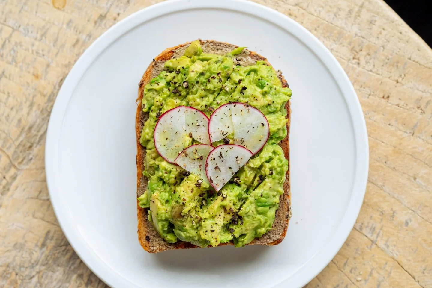 Start the day on a winning play&hellip;our avo toast and coffee.
All shops open at 9am.
Mitchell closed today, see you at the others!
Swipe for a close up 👉