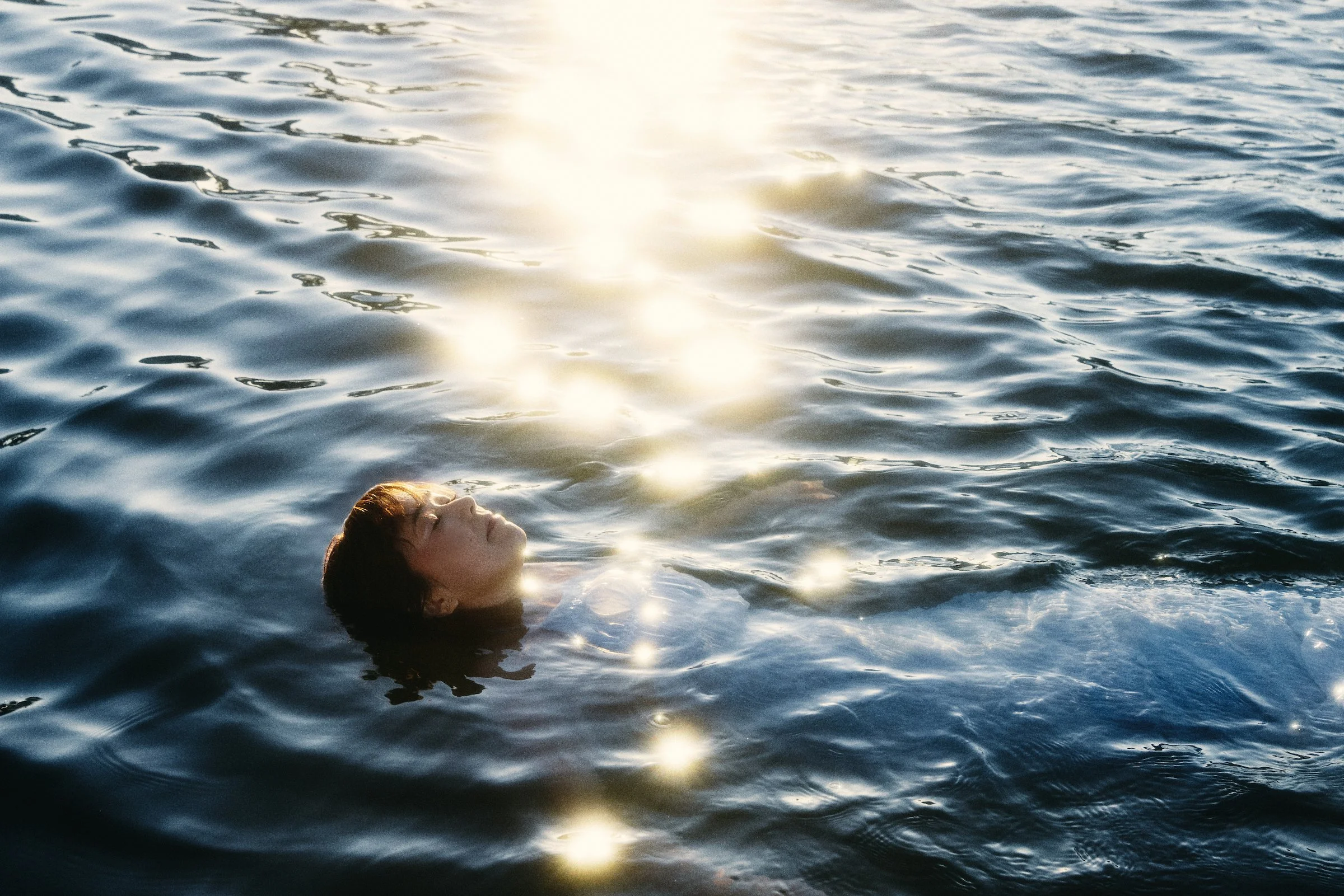 Lisa Danaë - I sigh - Socials.jpg