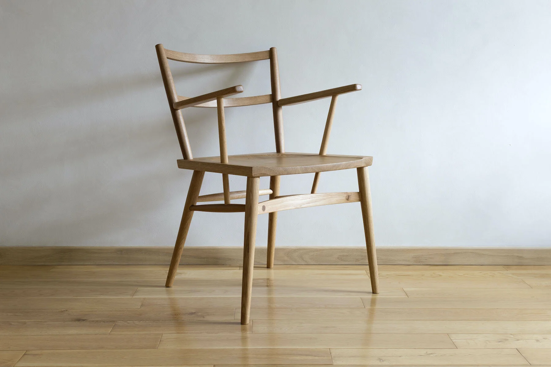 Leo Windsor Chair features in Gift Focus magazine Issue 126 Jul/Aug 2021