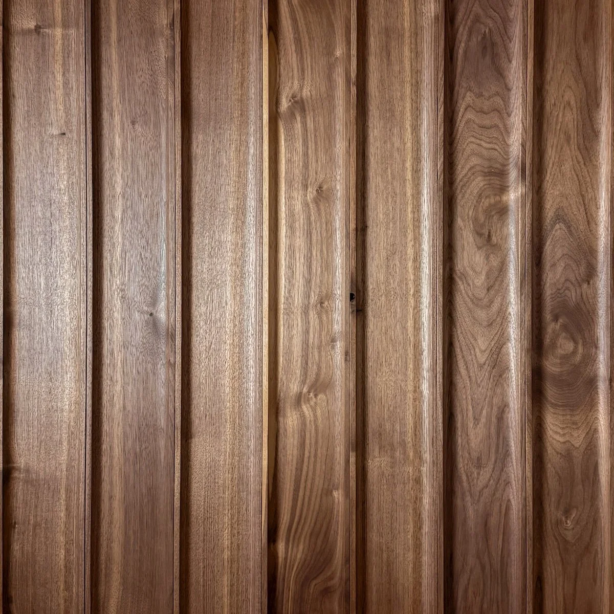 LM03 WALNUT.jpg