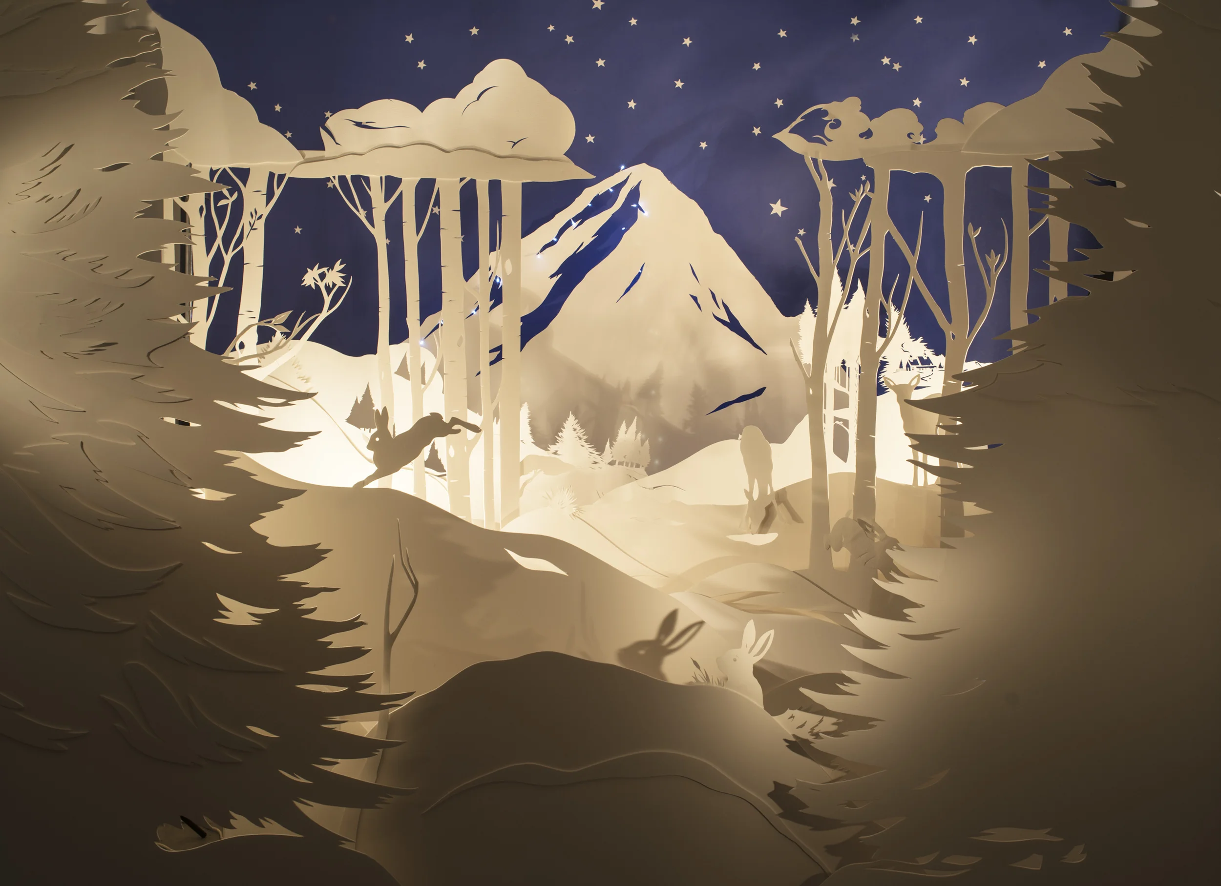  Xmas life size paper installation 