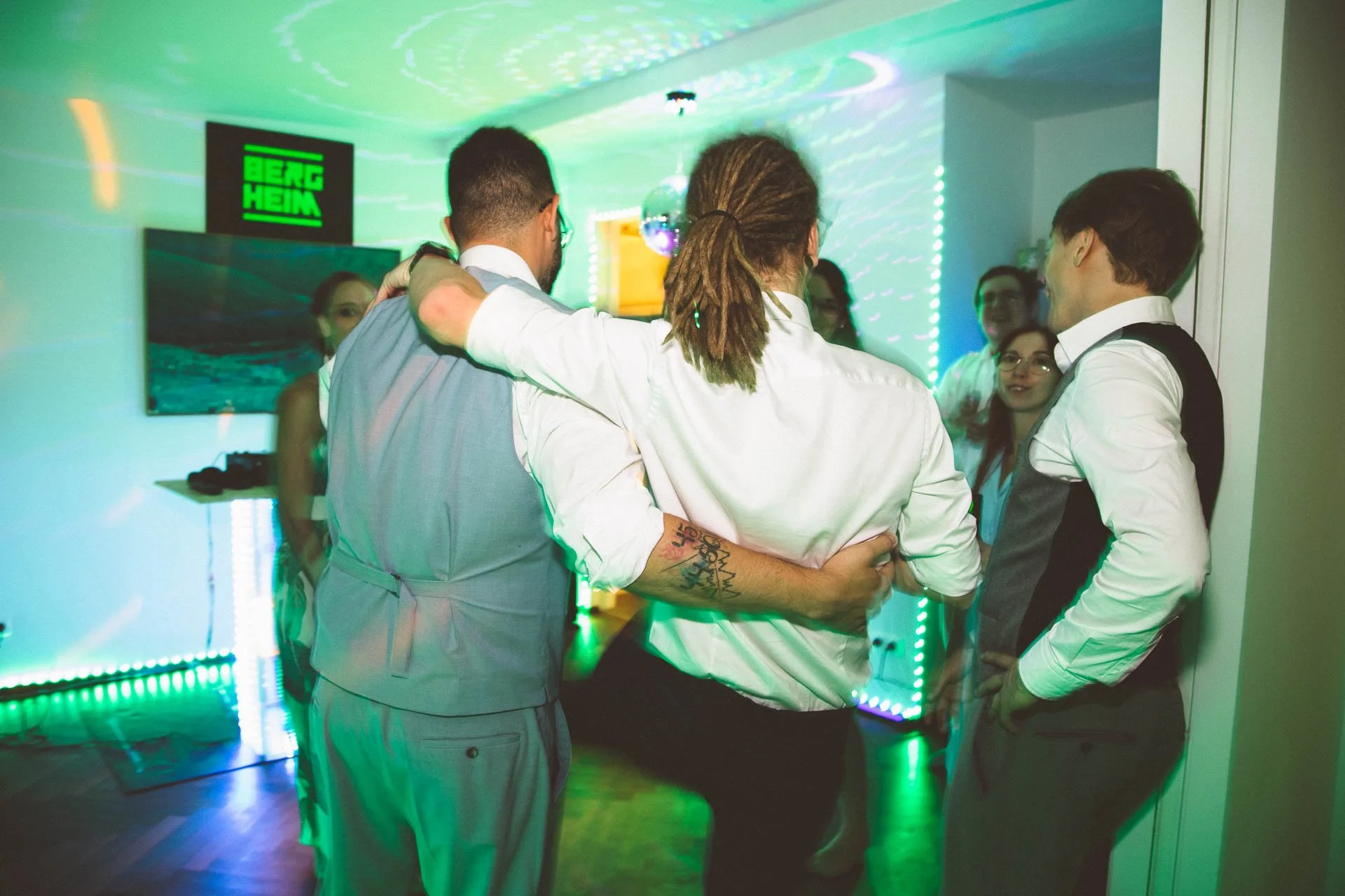 ©MitFedern&Posaunen_HochzeitR&B_web-0738.jpg
