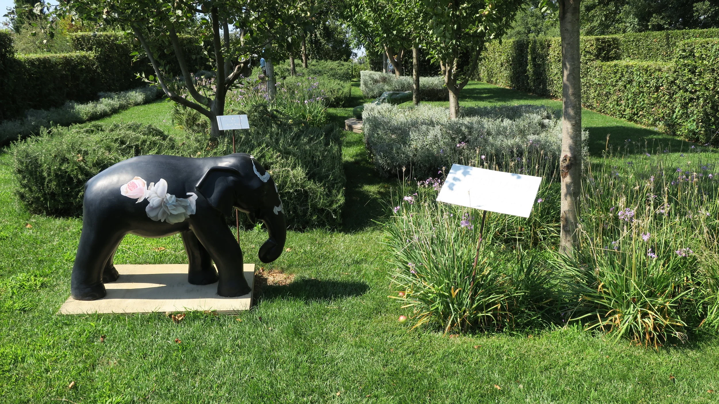 Sculpture by Yuki Aruga (Photo credit :Sumi_Sumilier)