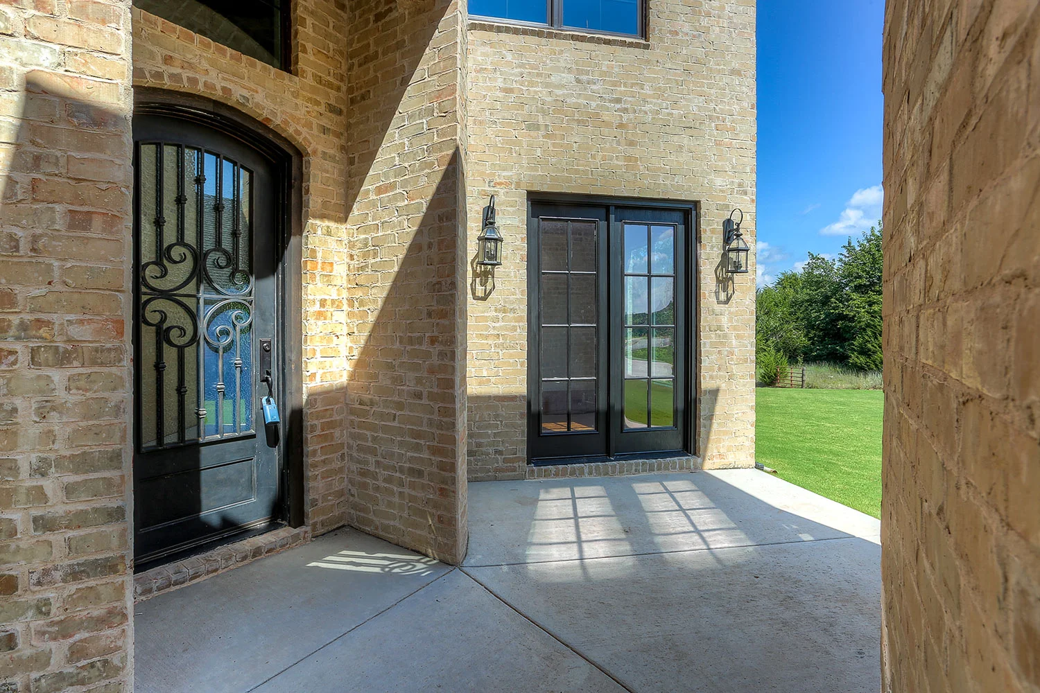 entryway.jpg