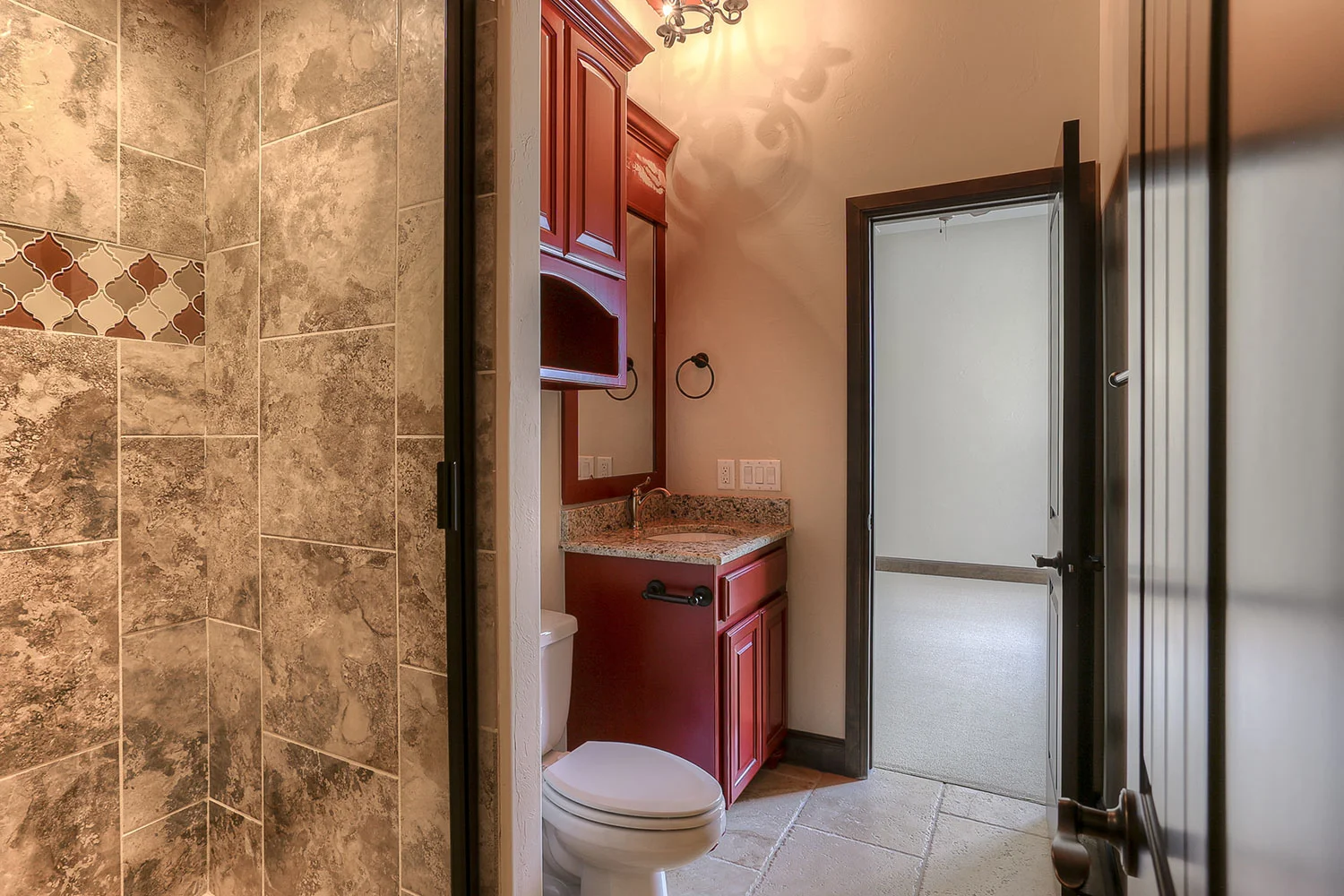 front-bedroom-bath-2.jpg