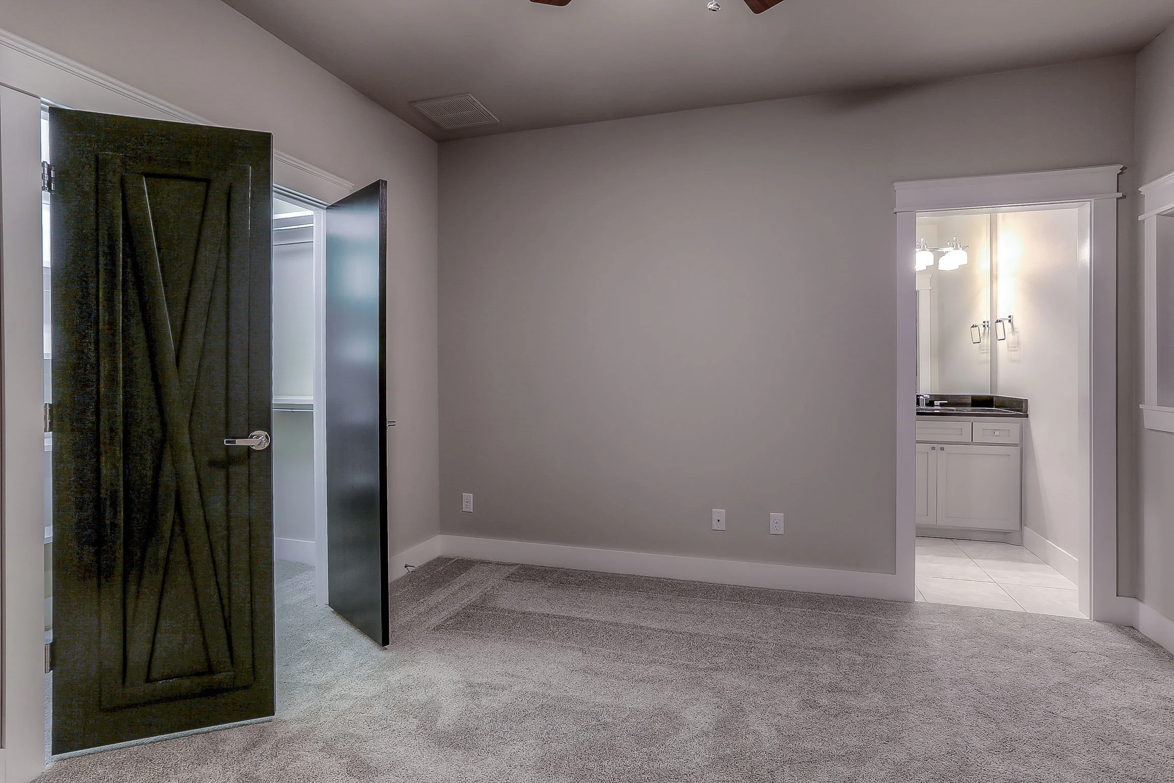 uptairs-room-2.jpg