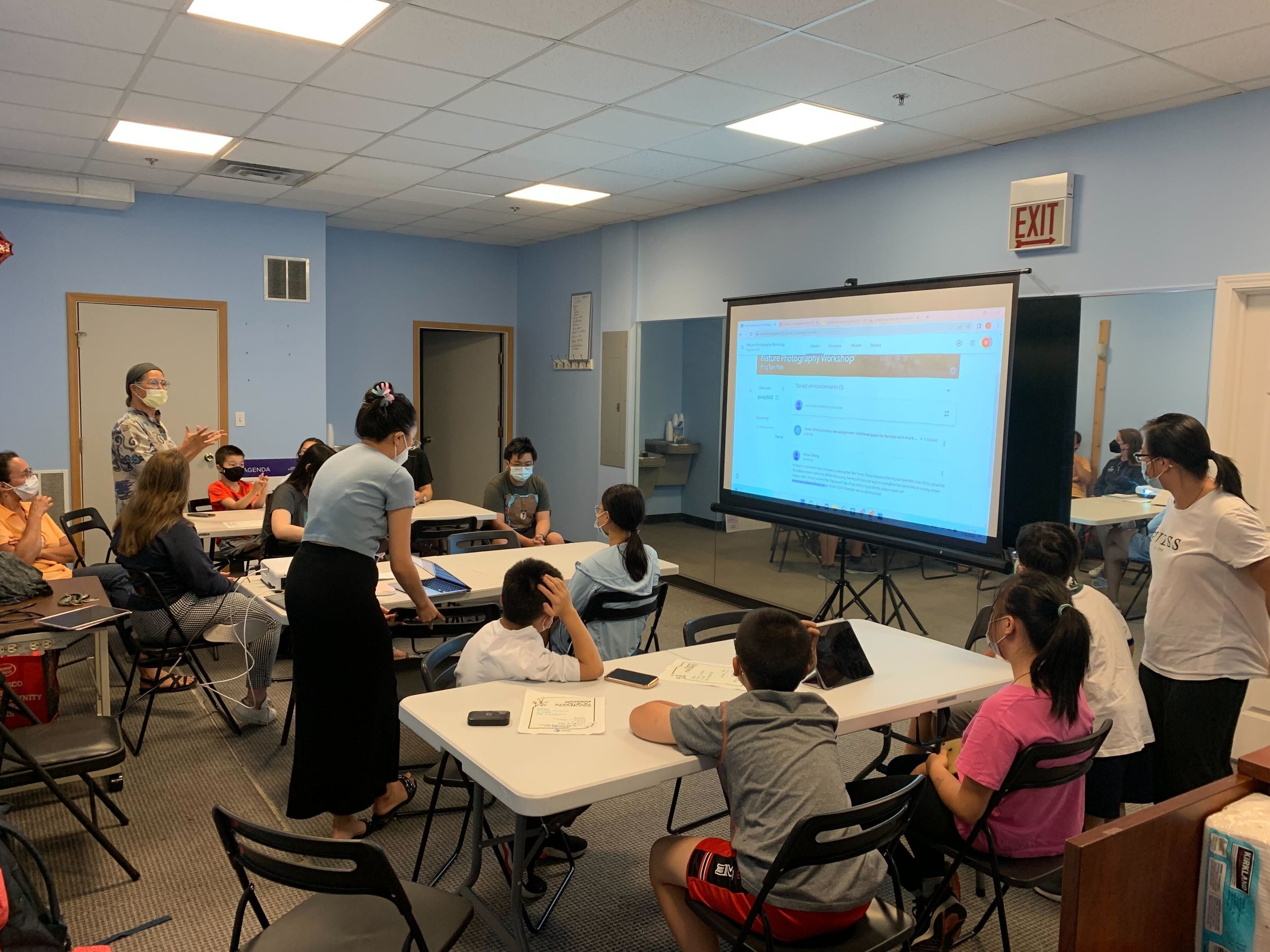  Students participated in our workshops about Nature Photography where, at the end, their projects were displayed in the Ping Tom Fieldhouse.  