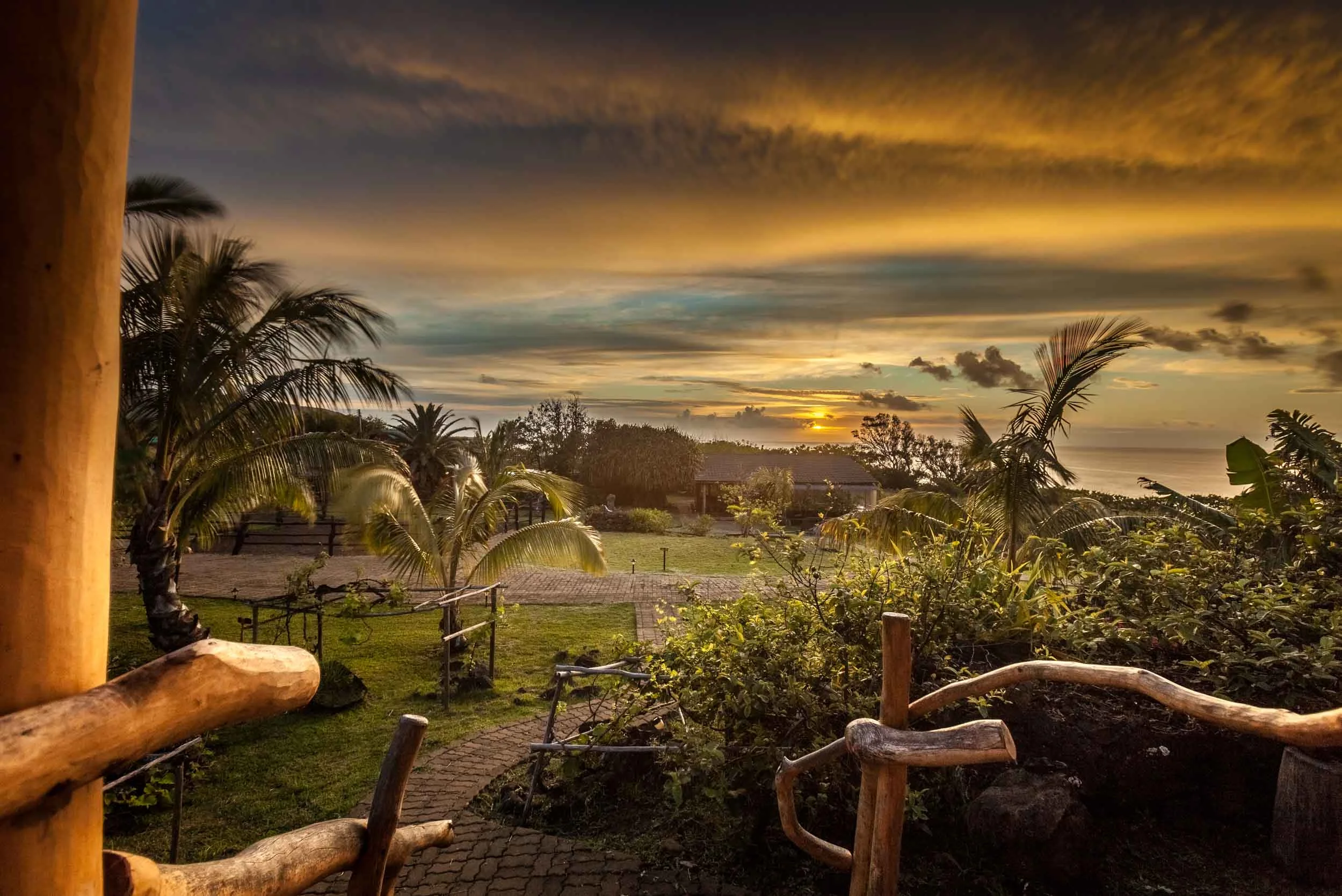 JARDIN - ALOJAMIENTO ISLA DE PASCUA