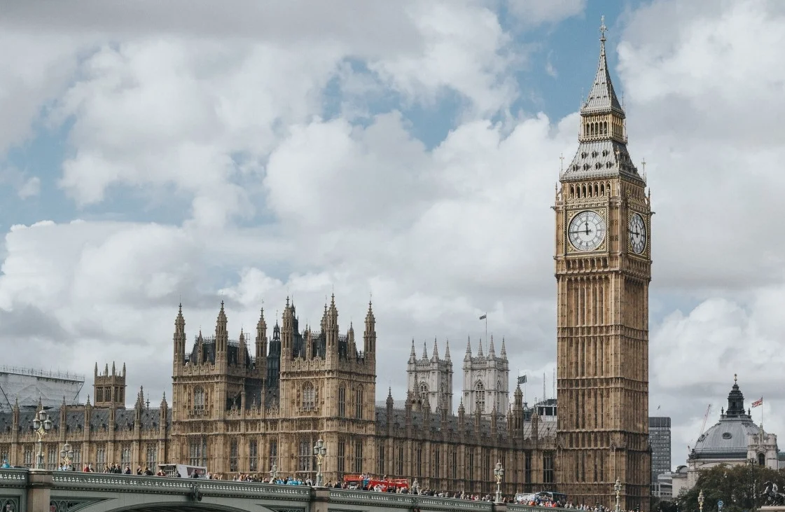building_tower_big_ben_houses_of_parliament_landmark-1267163.jpg