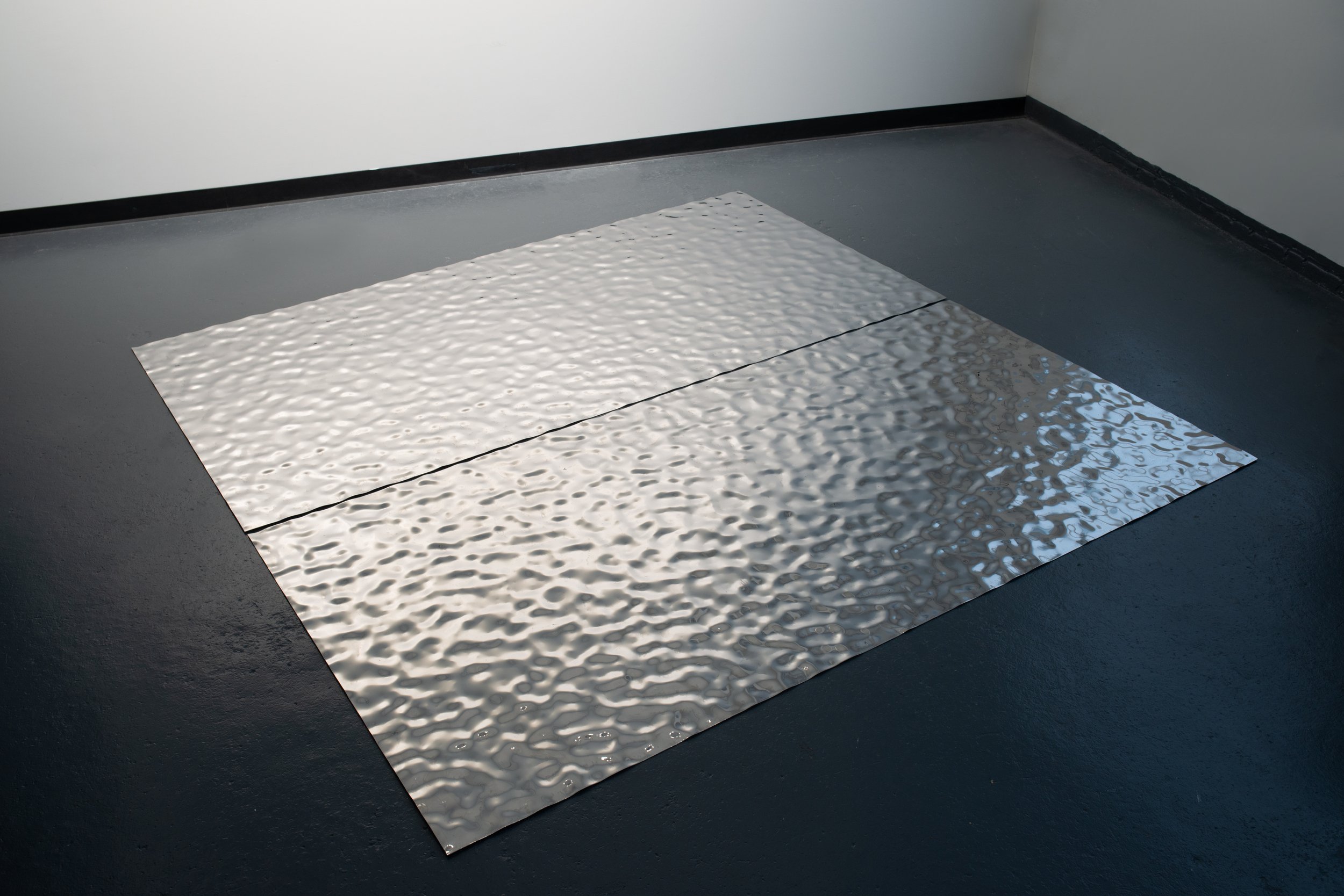 Mizukagami_(The_shadow_of_the_moon_reflected_in_water)_0.25x95.875x95.875in_Stainless_Steel_Miya_Ando_2019_15.jpg