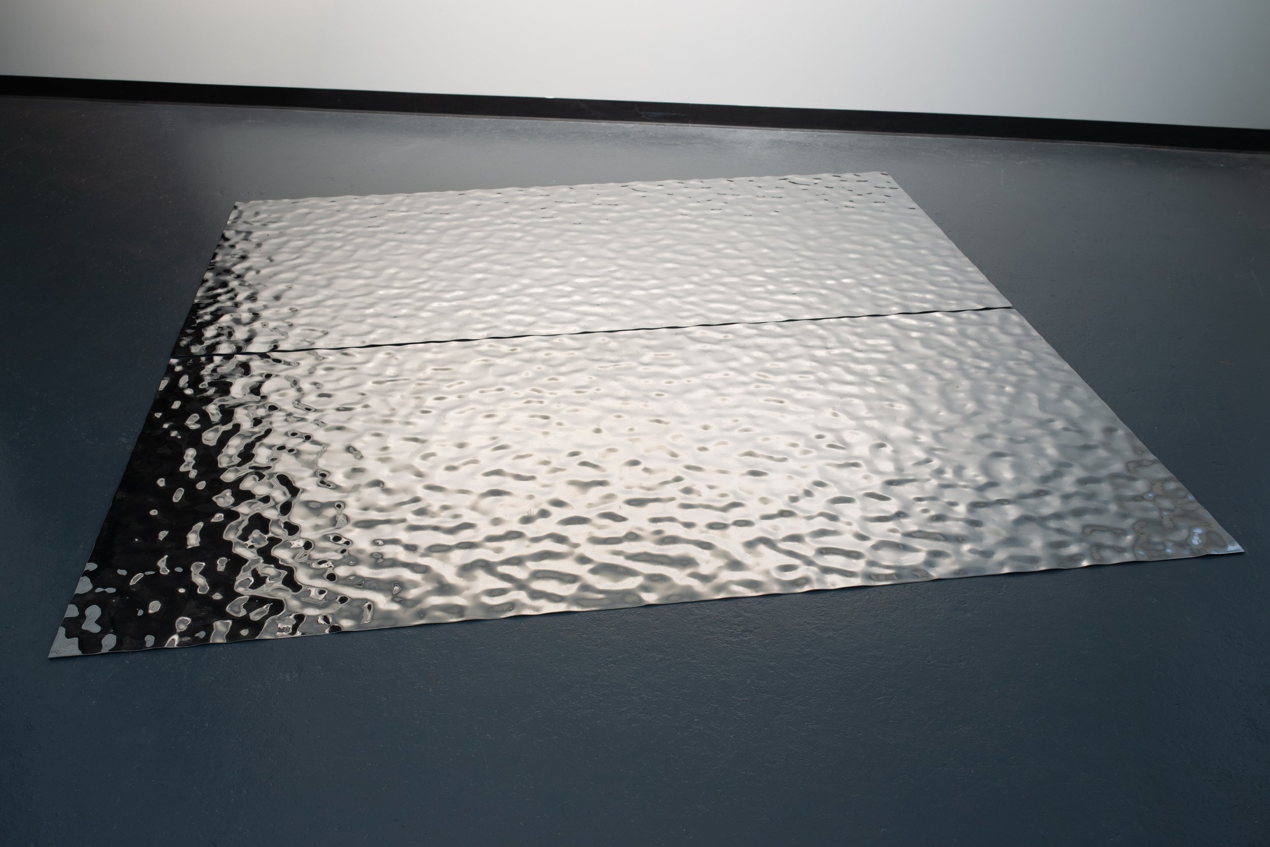 Mizukagami_(The_shadow_of_the_moon_reflected_in_water)_0.25x95.875x95.875in_Stainless_Steel_Miya_Ando_2019_16.jpg