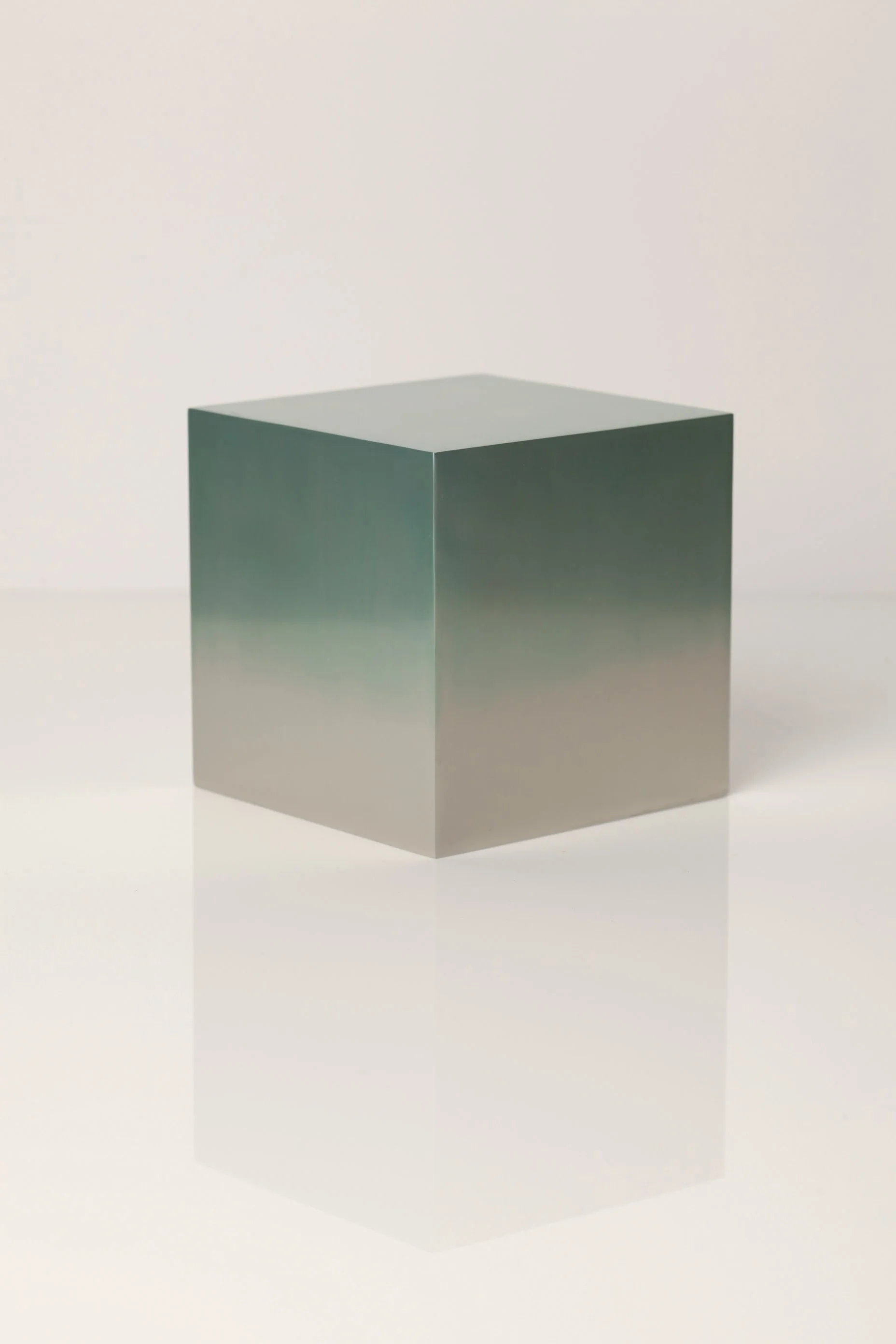 Cube_22_4x4x4_Water_Dye_Anodized_Aluminum_Miya_Ando_2014.JPG