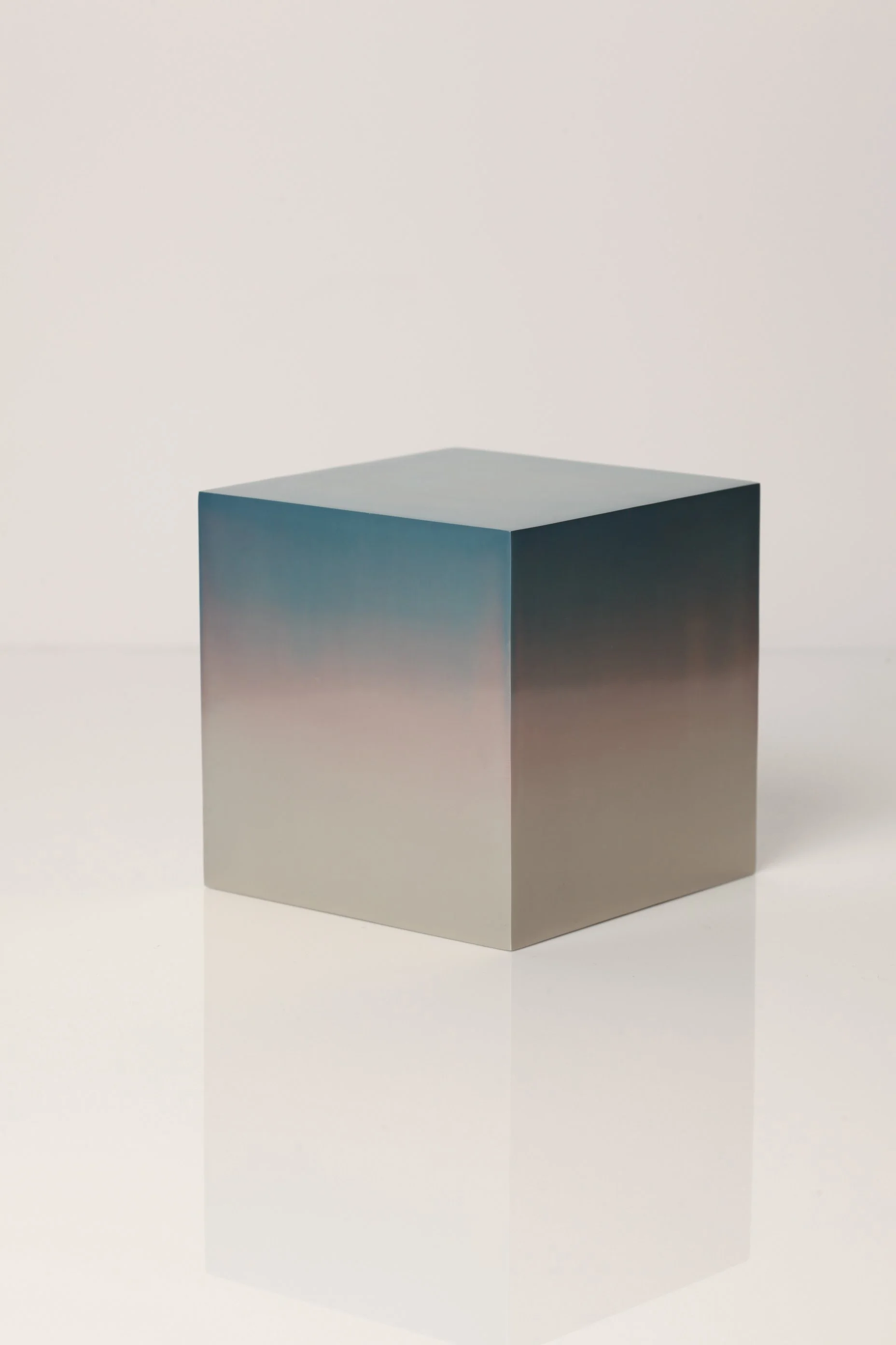 Cube_28_4x4x4_Water_Dye_Anodized_Aluminum_Miya_Ando_2014.JPG