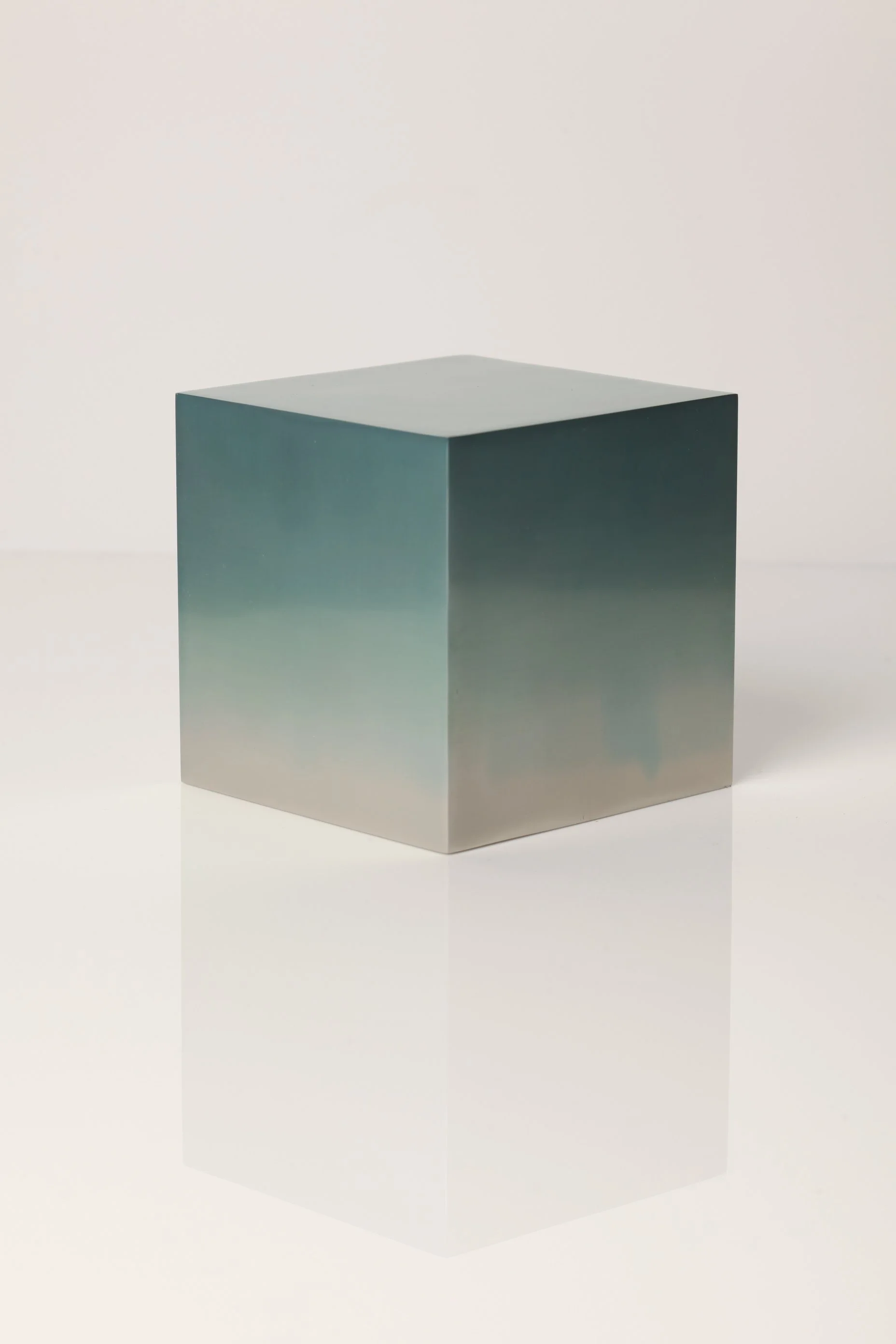Cube_31_4x4x4_Water_Dye_Anodized_Aluminum_Miya_Ando_2014.JPG
