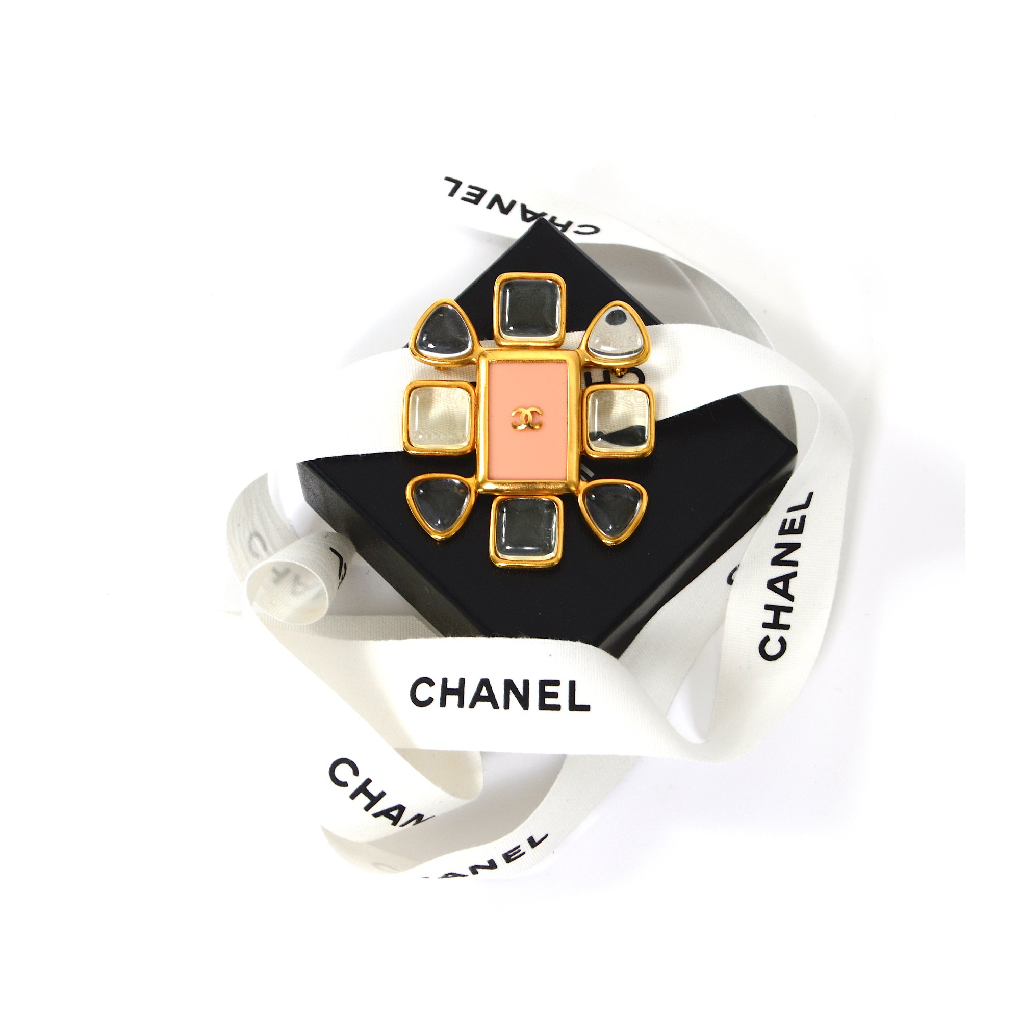Chanel-brooch-2.jpg