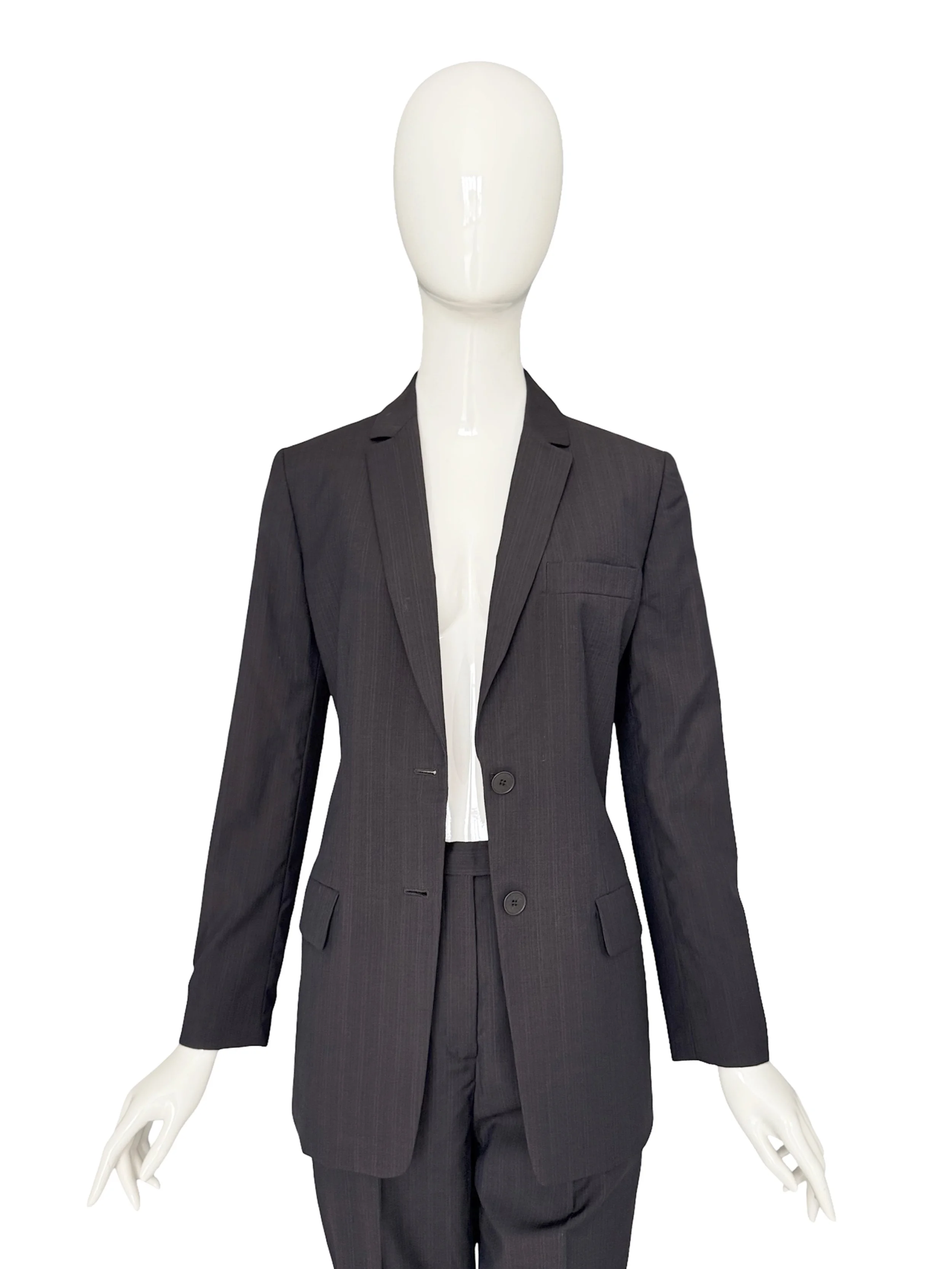CK-katemoss-suit-8.jpg