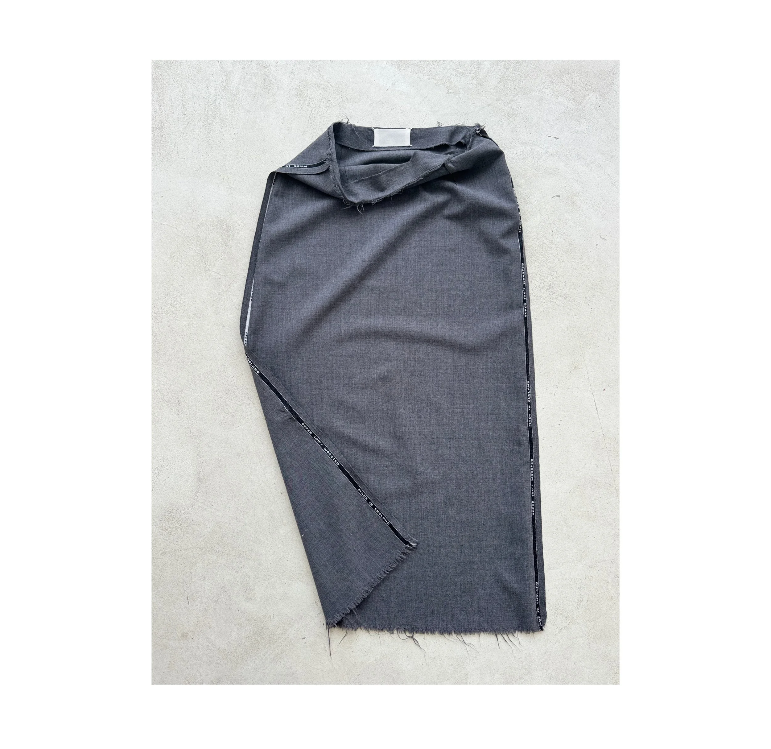 MartinMargiela-MadeinEngland-vv-flat.jpg