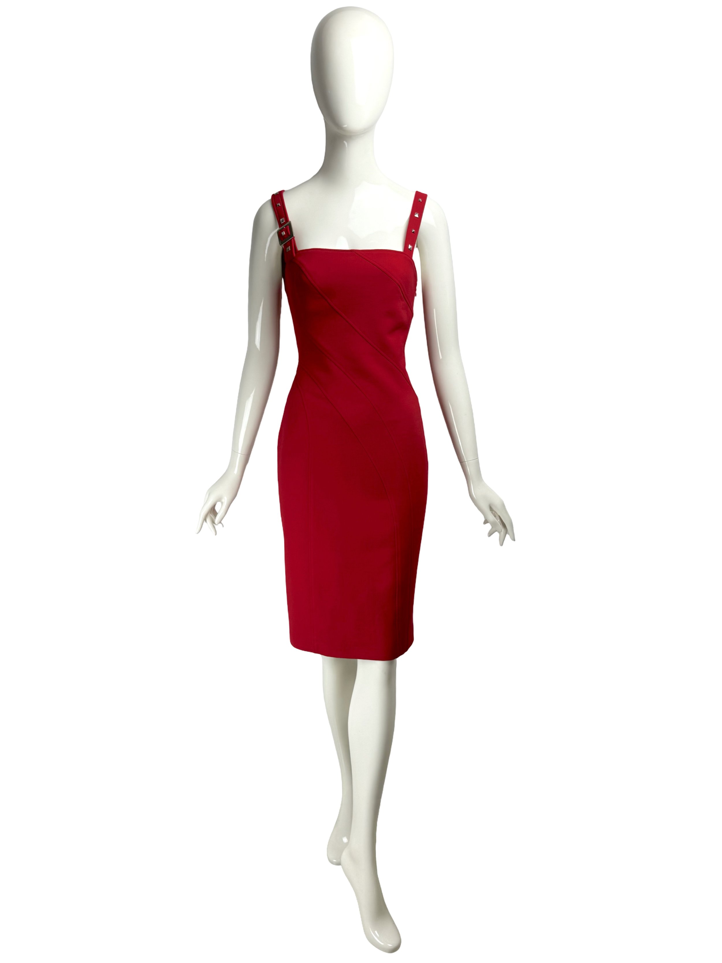 versace-fall-winter-2004-red-dress.jpg