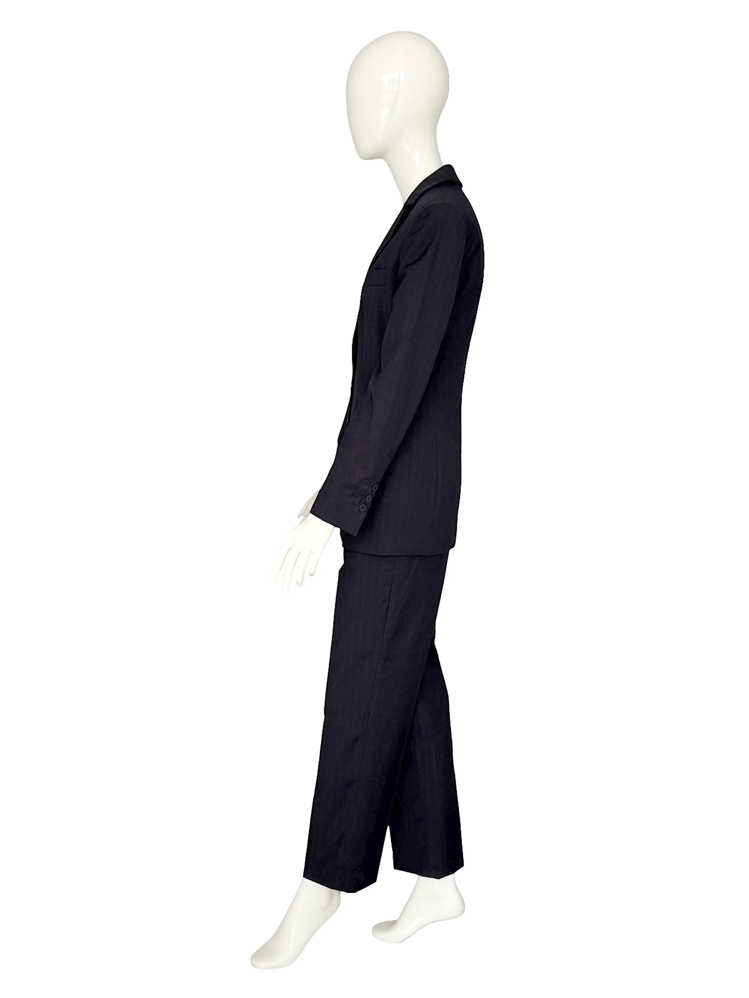 CK-katemoss-suit-3.jpg