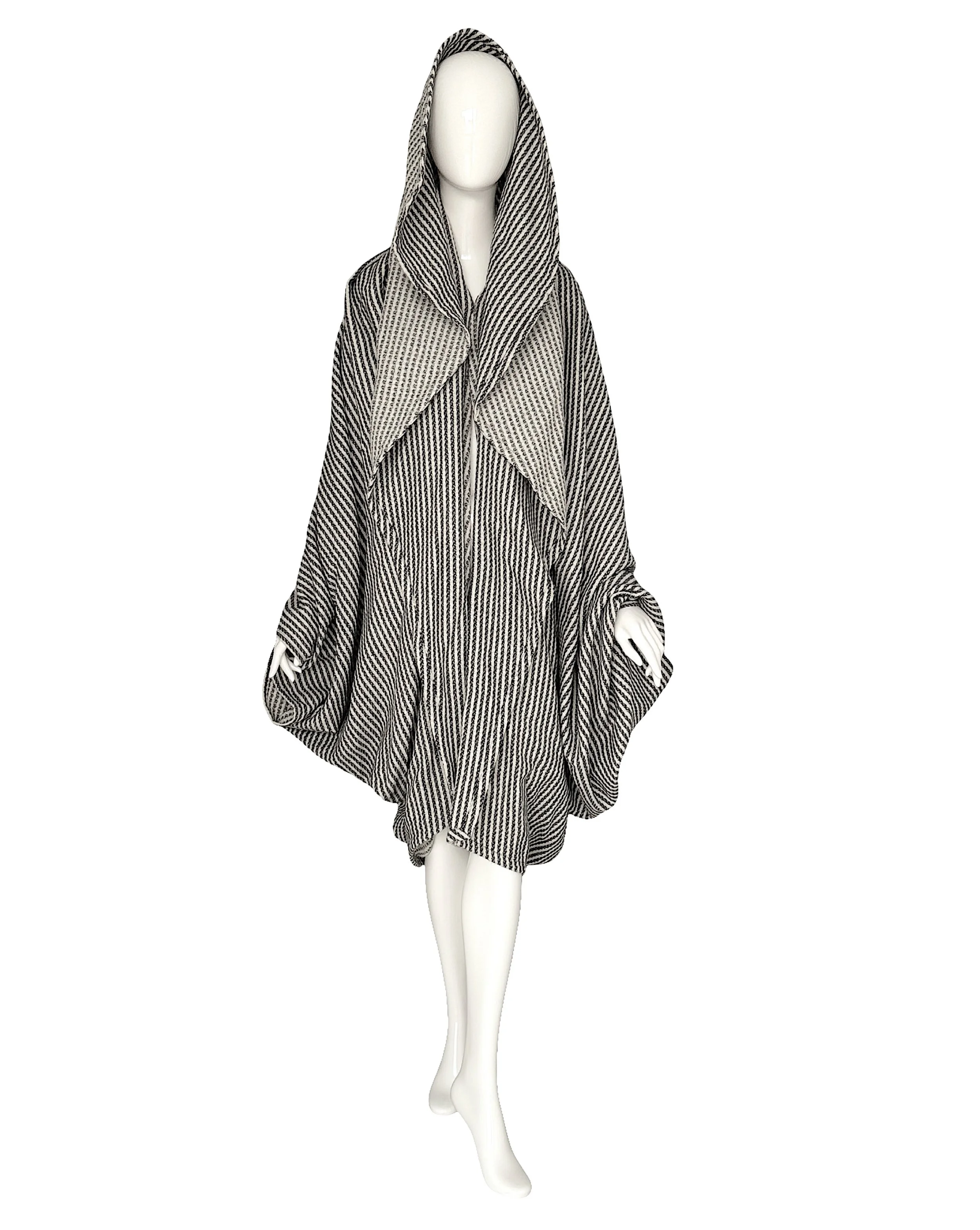 Emanuel Ungaro Paralléle Vintage 80s Black & White Wool Cotton Mix Cocoon Coatjpg