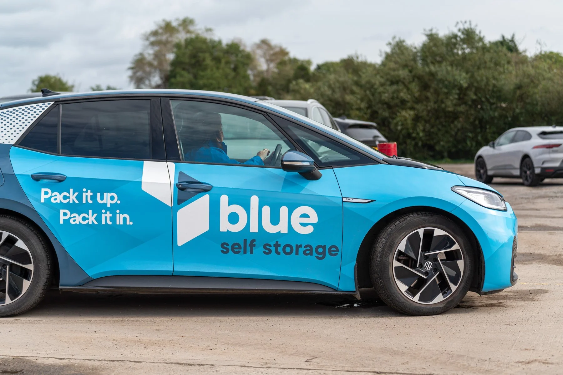 Blue Self Storage - Bridgend - burningred-03746 copy.jpg