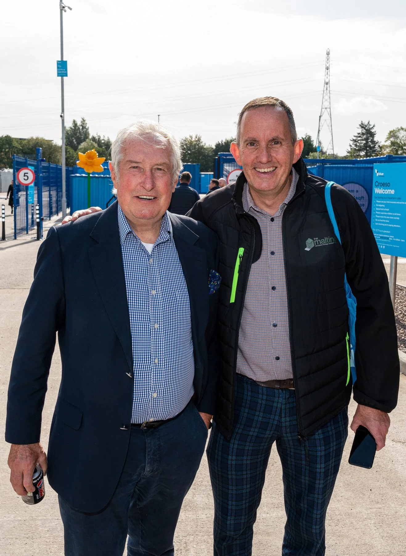 Blue Self Storage - Bridgend - burningred-102459 copy.jpg