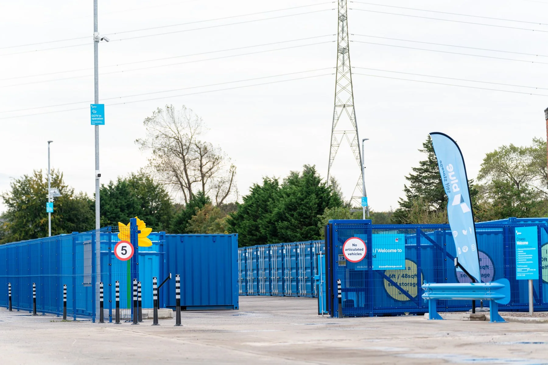 Blue Self Storage - Bridgend - burningred-03619.jpg