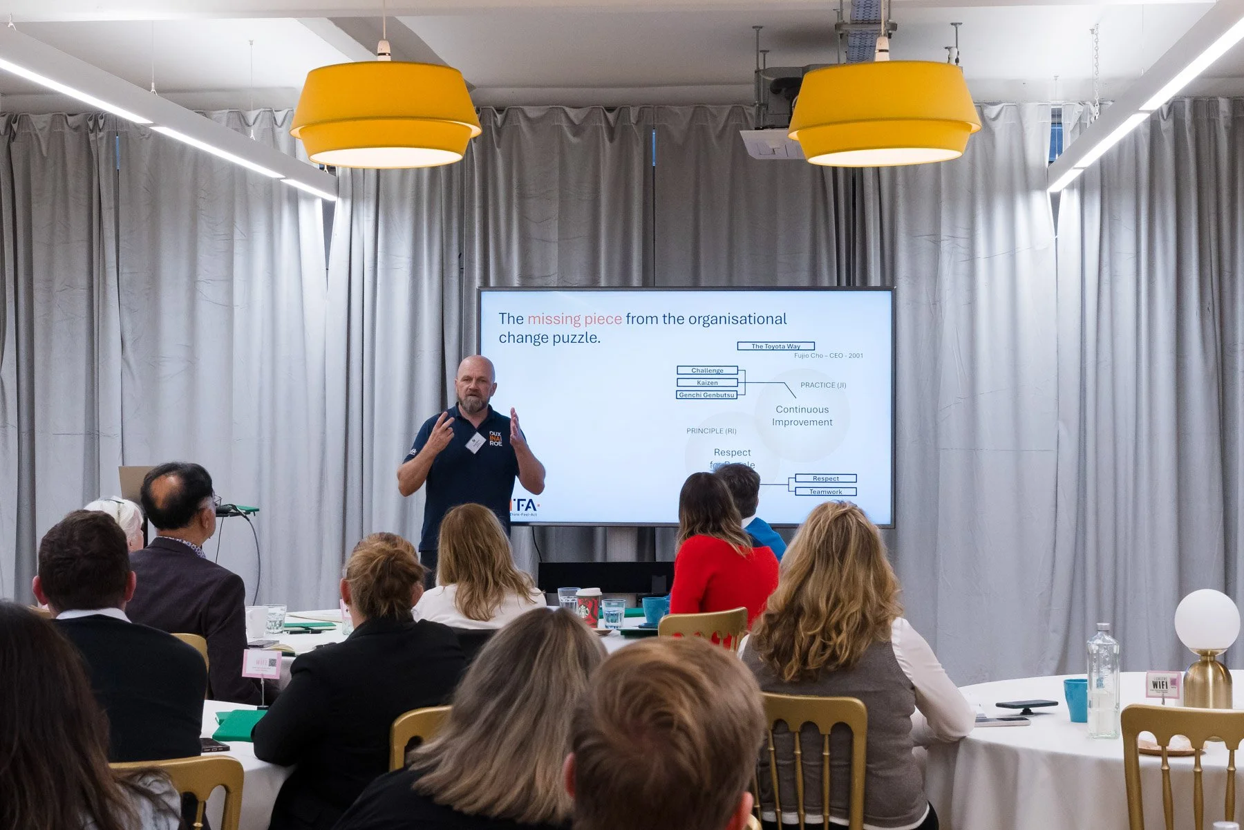 reinvigoration-corporate-event-photographer-london-delegates-270.jpg