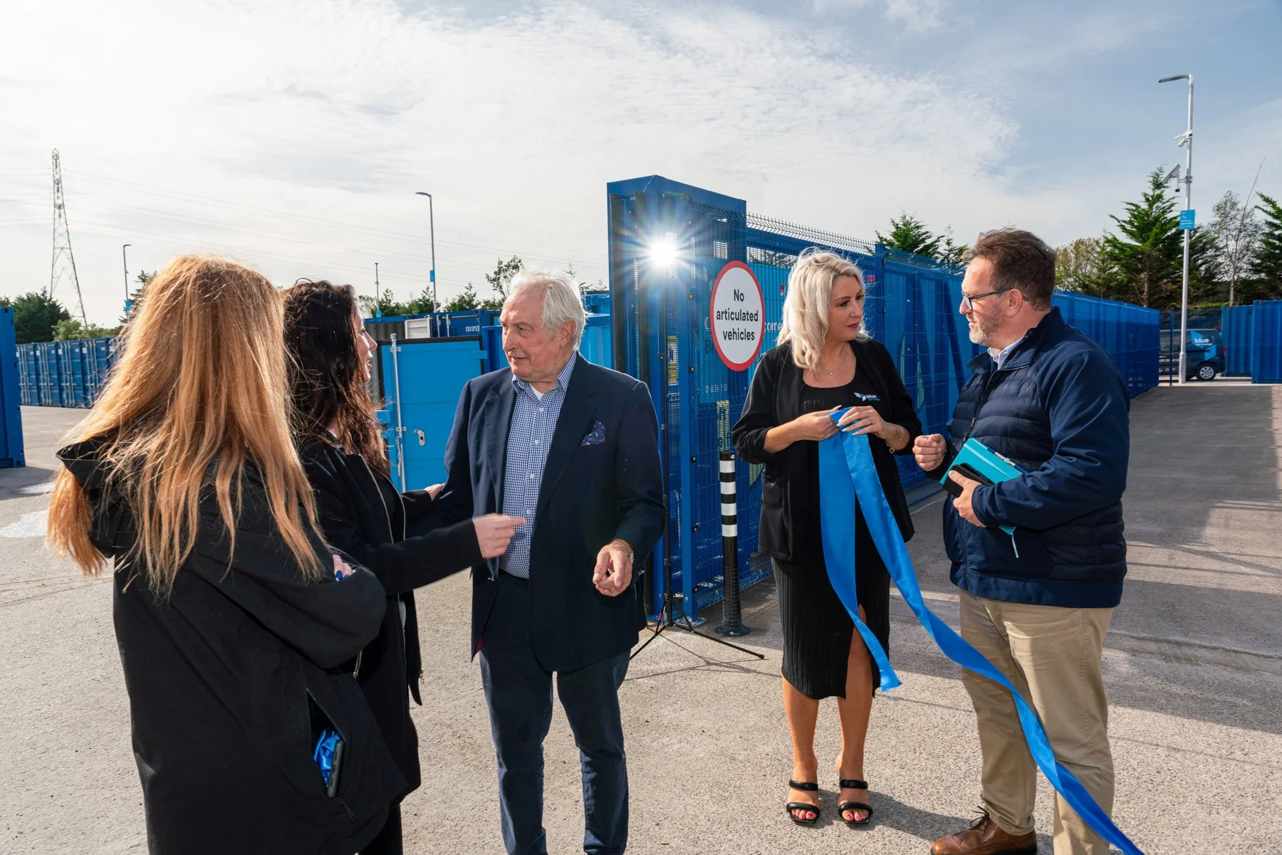 Blue Self Storage - Bridgend - burningred-102398 copy.jpg