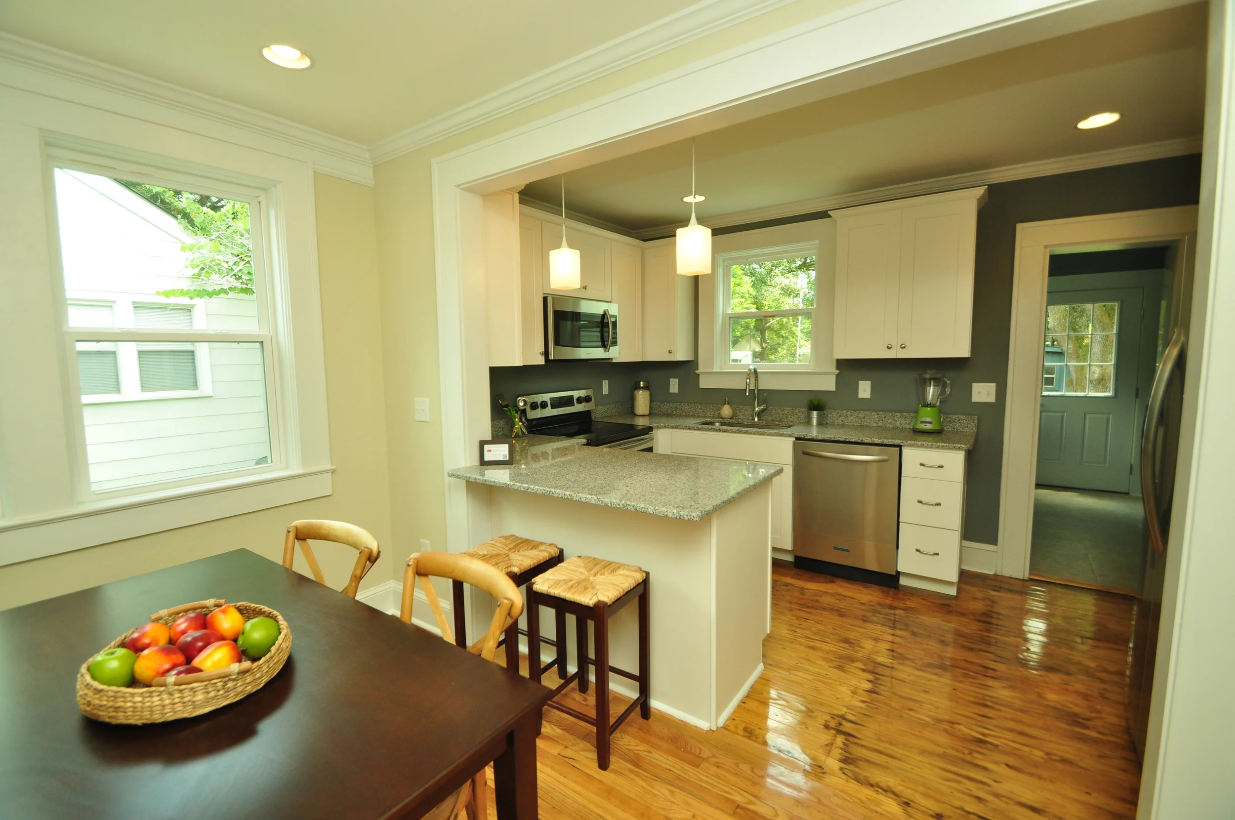 kitchen3.jpg