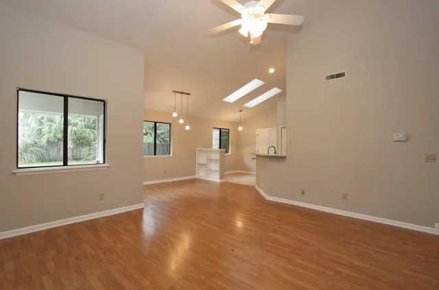 8138 N. Ridgebrook Dr (5)0005.JPG