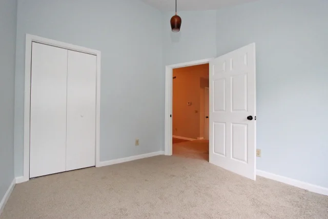 8138 N. Ridgebrook Dr (7)0007.JPG