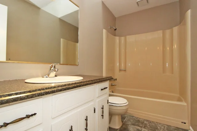 8138 N. Ridgebrook Dr (10)0010.JPG