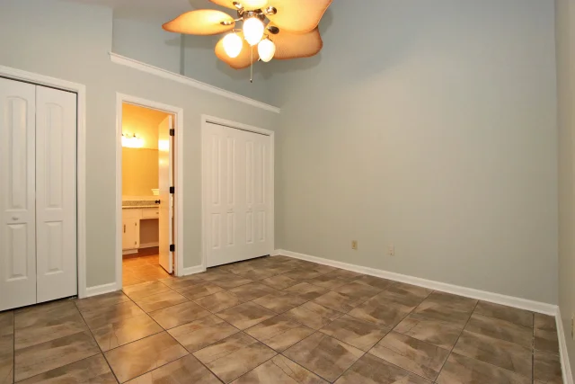 8138 N. Ridgebrook Dr (19)0019.JPG