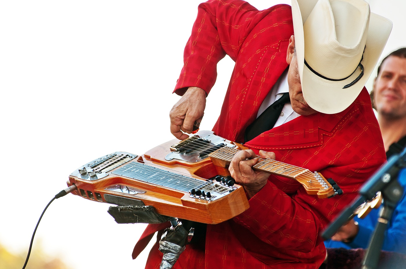 Junior Brown Horiz_ Photo Credit_ Vince Dudzinski.jpg