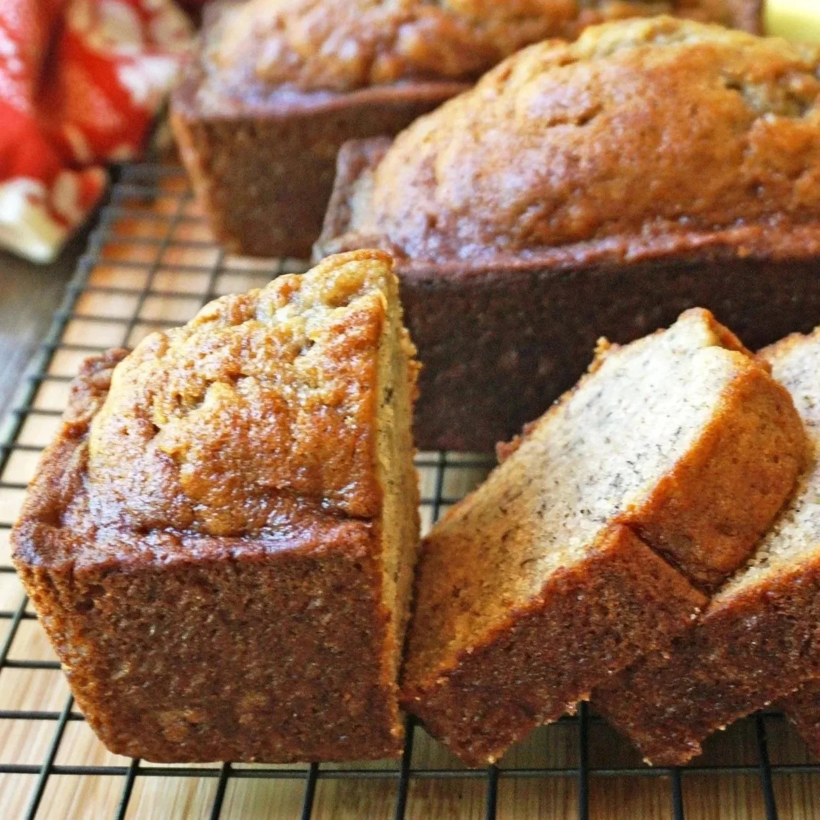 Banana Walnut Bread (V)
