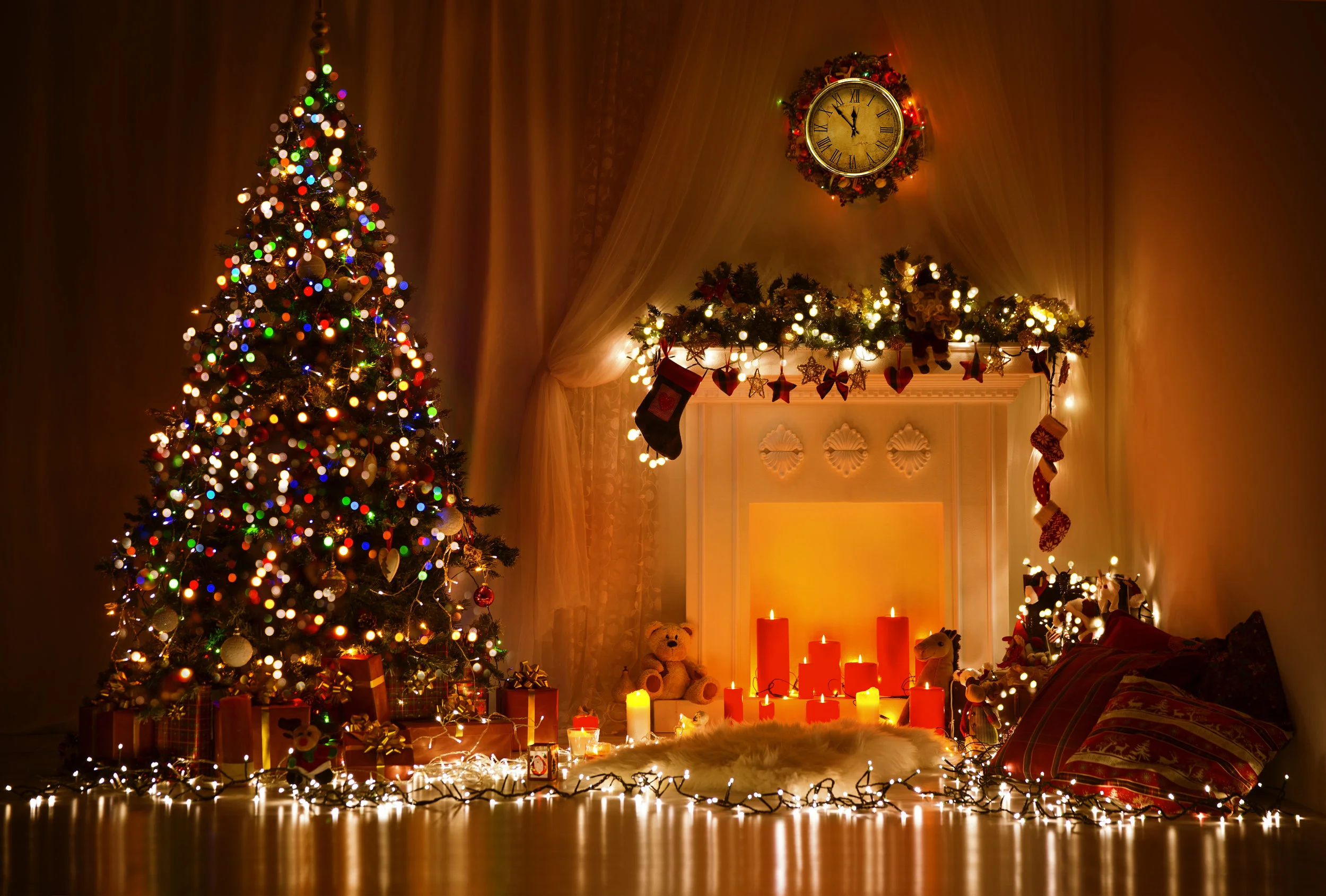 Nova Scotia home for sale over the holidays? Decorating tips to not detract from the sale.