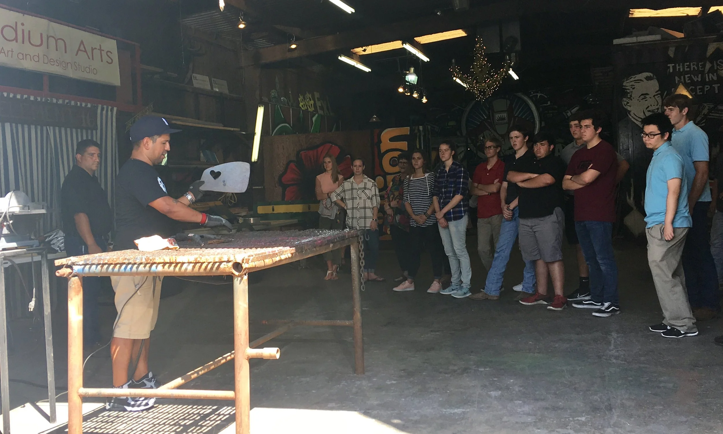  ARTIST JONAH LAMONICA DEMONSTRATES FOR ART STUDENTS FROM MIDLAND CHRISTIAN HIGH SCHOOL