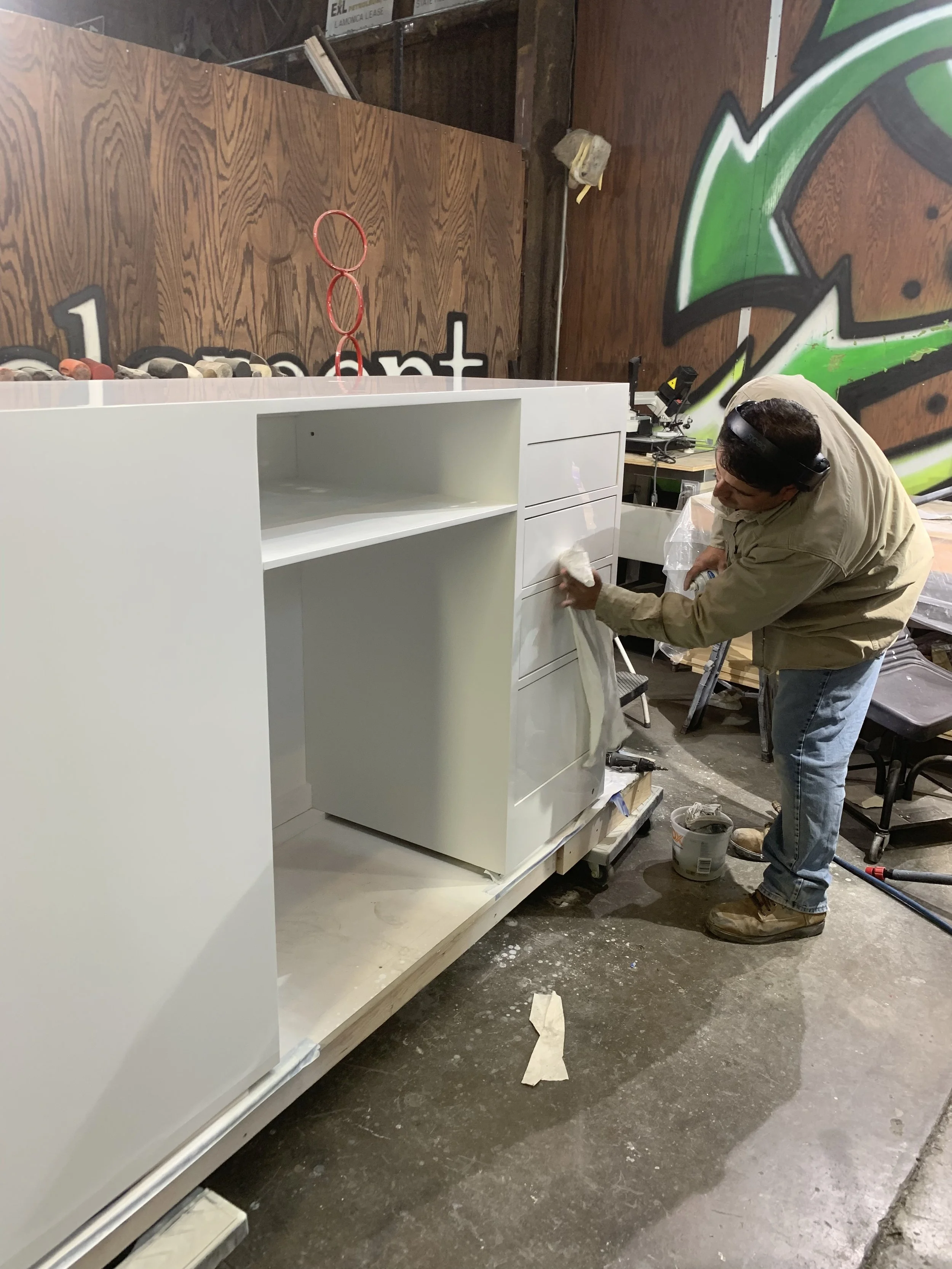 CUSTOM SALES DESK