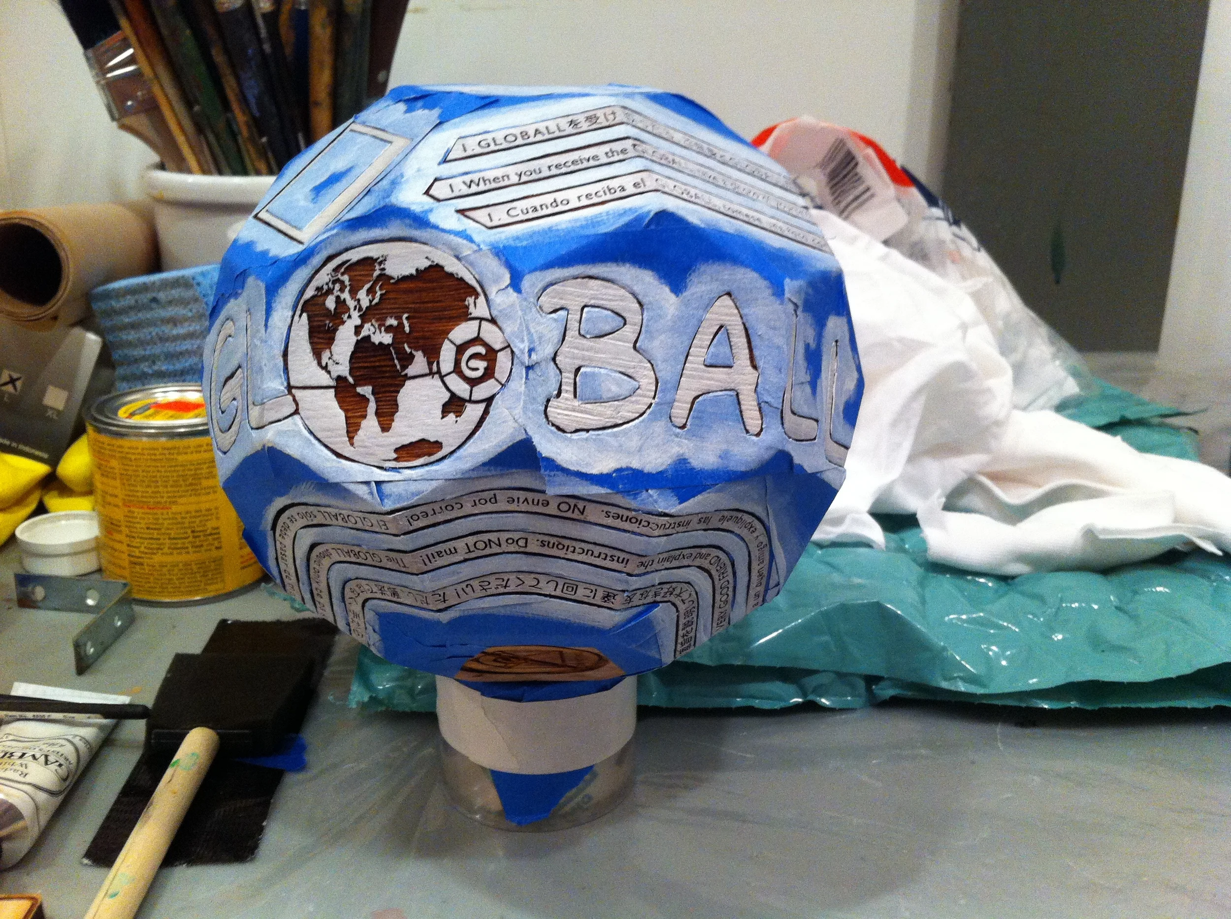 Painting the GLOBALL.