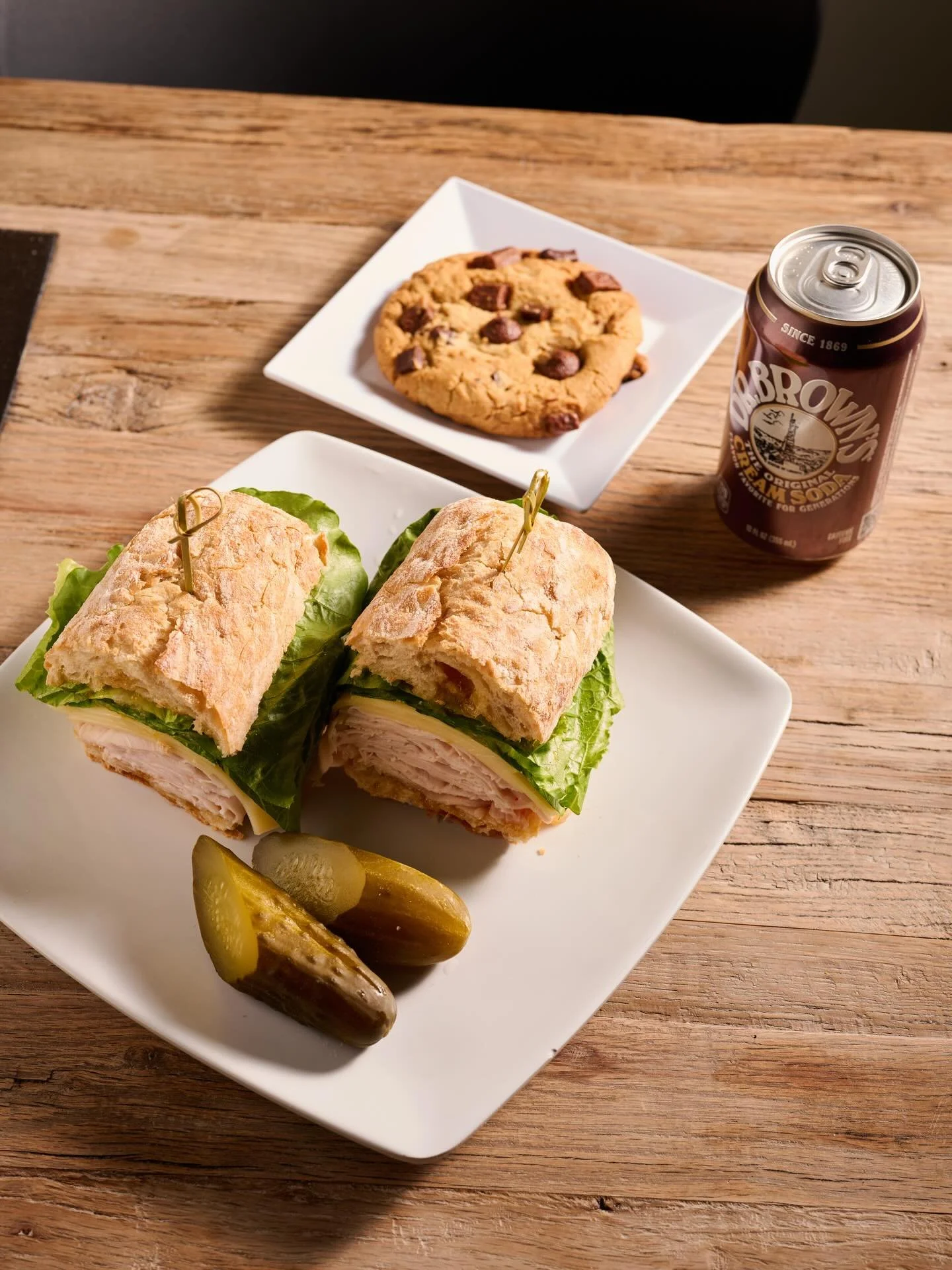 A Taste of Europe on Canton Street 🥖✨

We are thrilled to feature The Savory Gourmet Market for Roswell Restaurant Weeks from January 22nd through February 7th! This charming European-style deli and market offers a curated selection of organic, pres