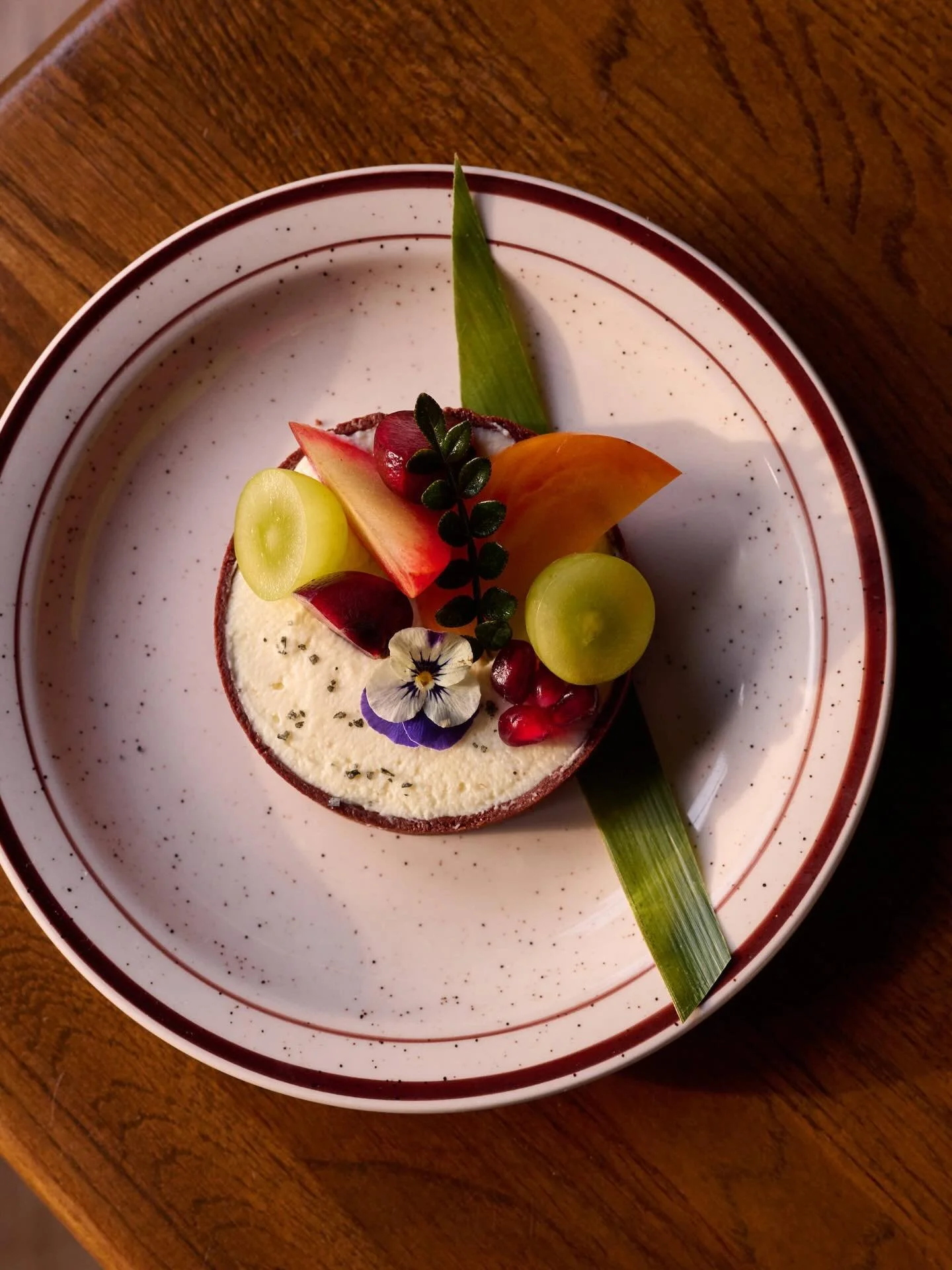 It&rsquo;s GIVEAWAY time! 🥂 Win a $50 gift card to @tipsythaiger and celebrate Roswell Restaurant Week in style.

How to enter:
1. Like this post
2. Follow @roswelleatsandsips and @tipsythaiger
3. Tag two friends in the comments who would love a Tha