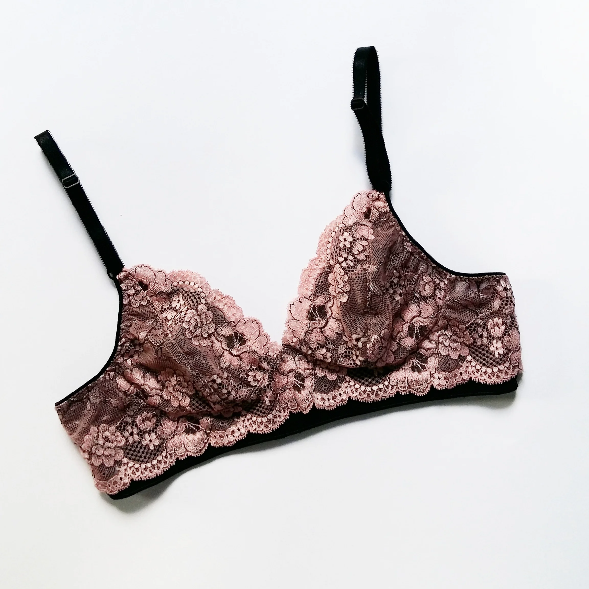 Tutorial cómo cortar encaje // Tutorial how to cut lace — Studio Costura