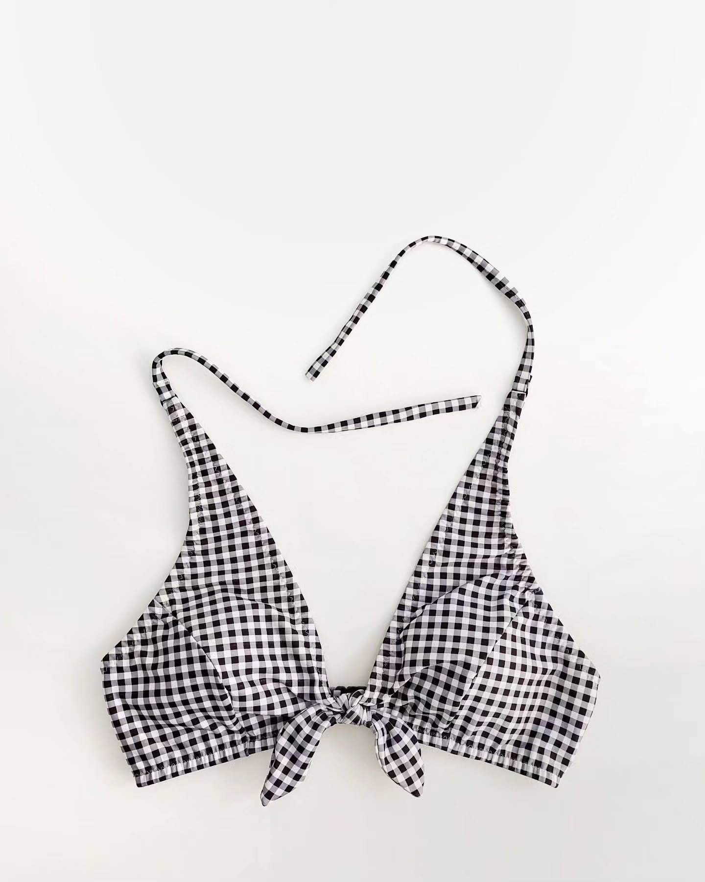#hannabikini online course is finally also published in English!&nbsp;💫

This course is not just about how to sew with this pattern and how to work with specific materials for swimwear. I&rsquo;ve taken much care to explain everything I possibly can