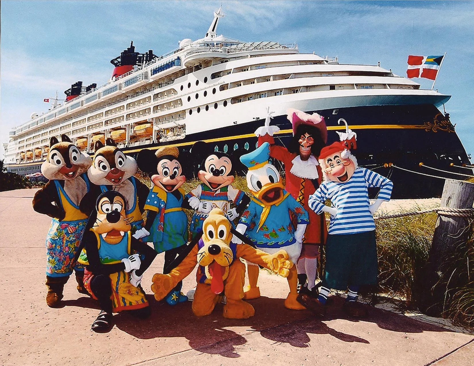 DISNEY CRUISE LINES02.jpg