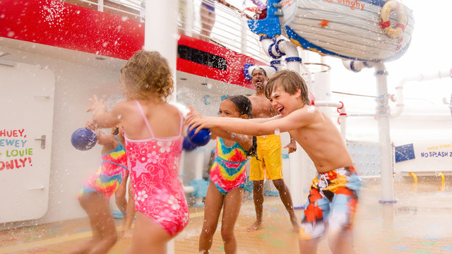 DISNEY CRUISE LINES FANTASY06.png