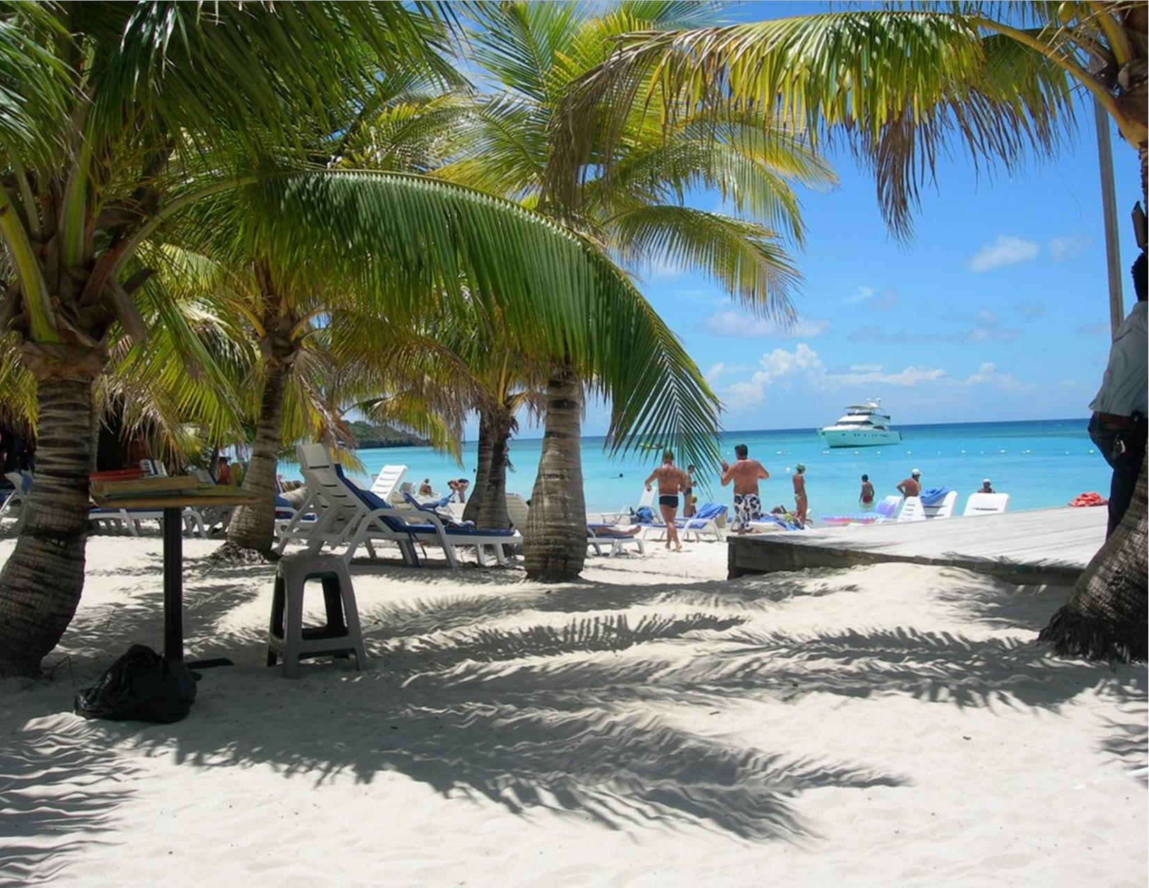 PROGRAMA ROATAN MEDIO AÑO FOTOS.jpg