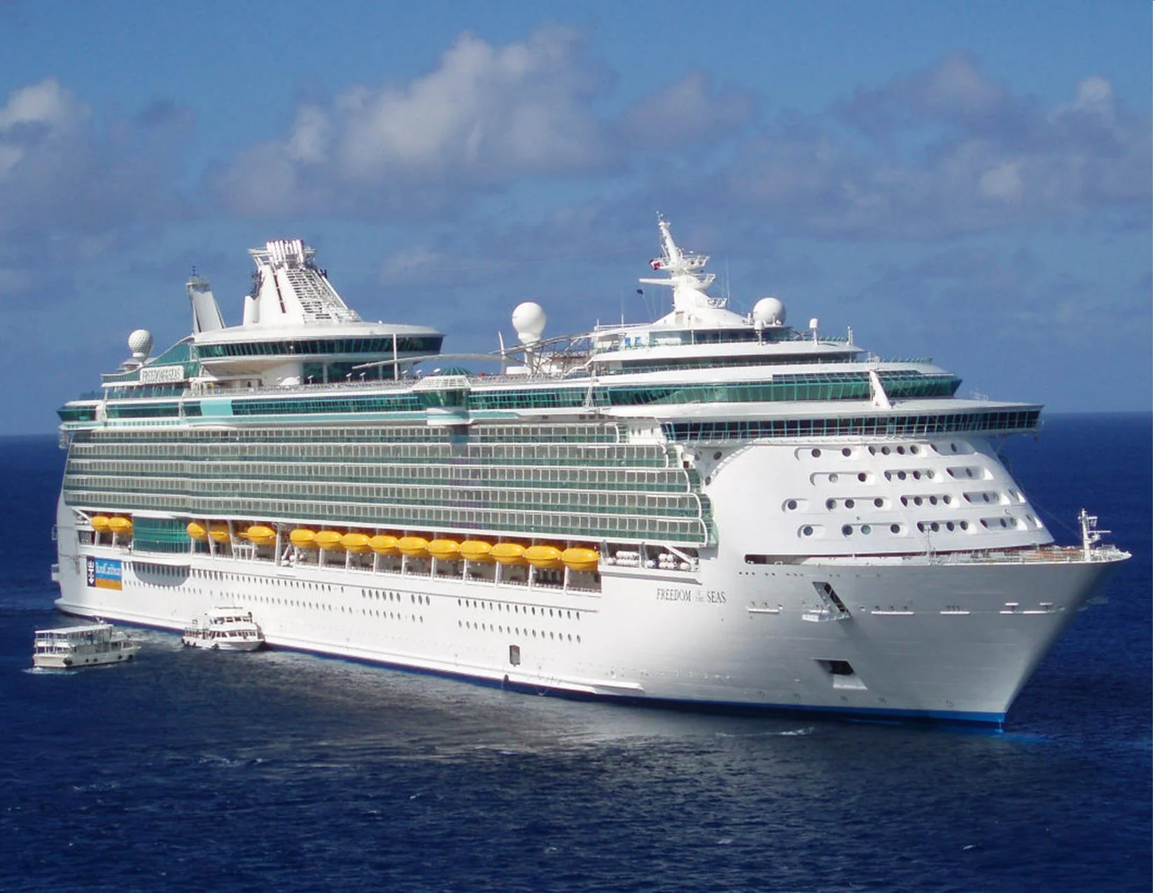 ROYAL CARIBBEAN BARCOS02.jpg