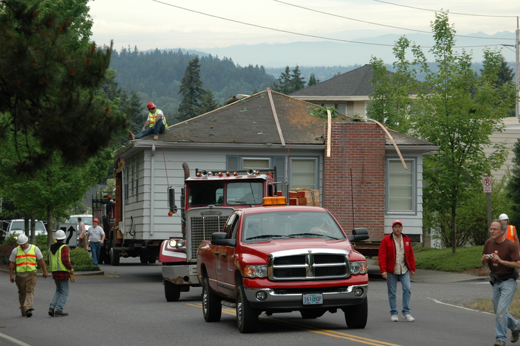 HOUSE MOVING