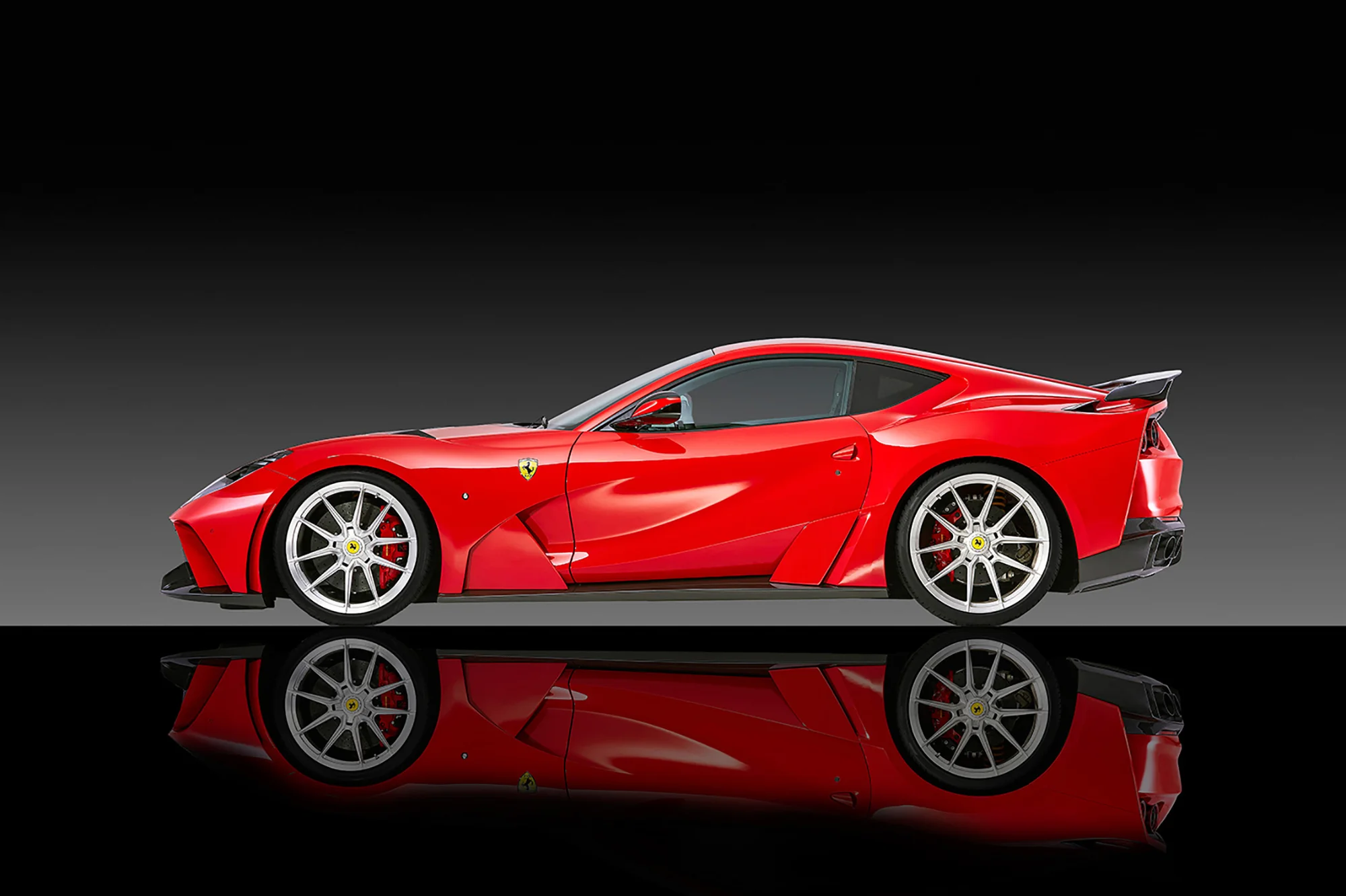 A - 812 Superfast (180).jpg